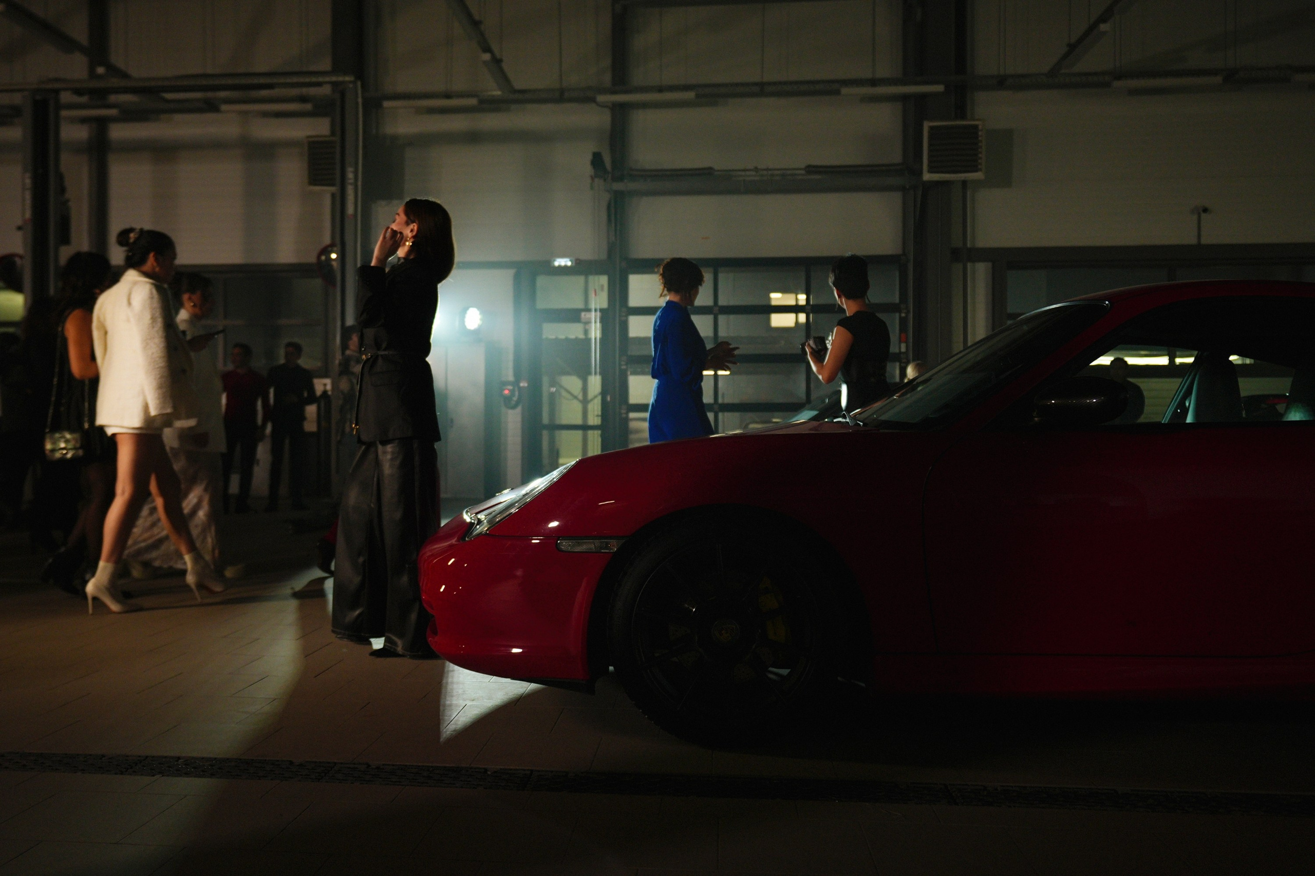 «Night in Salon» Porshe автосалон. Фотограф в Актобе Алексей Вагин
