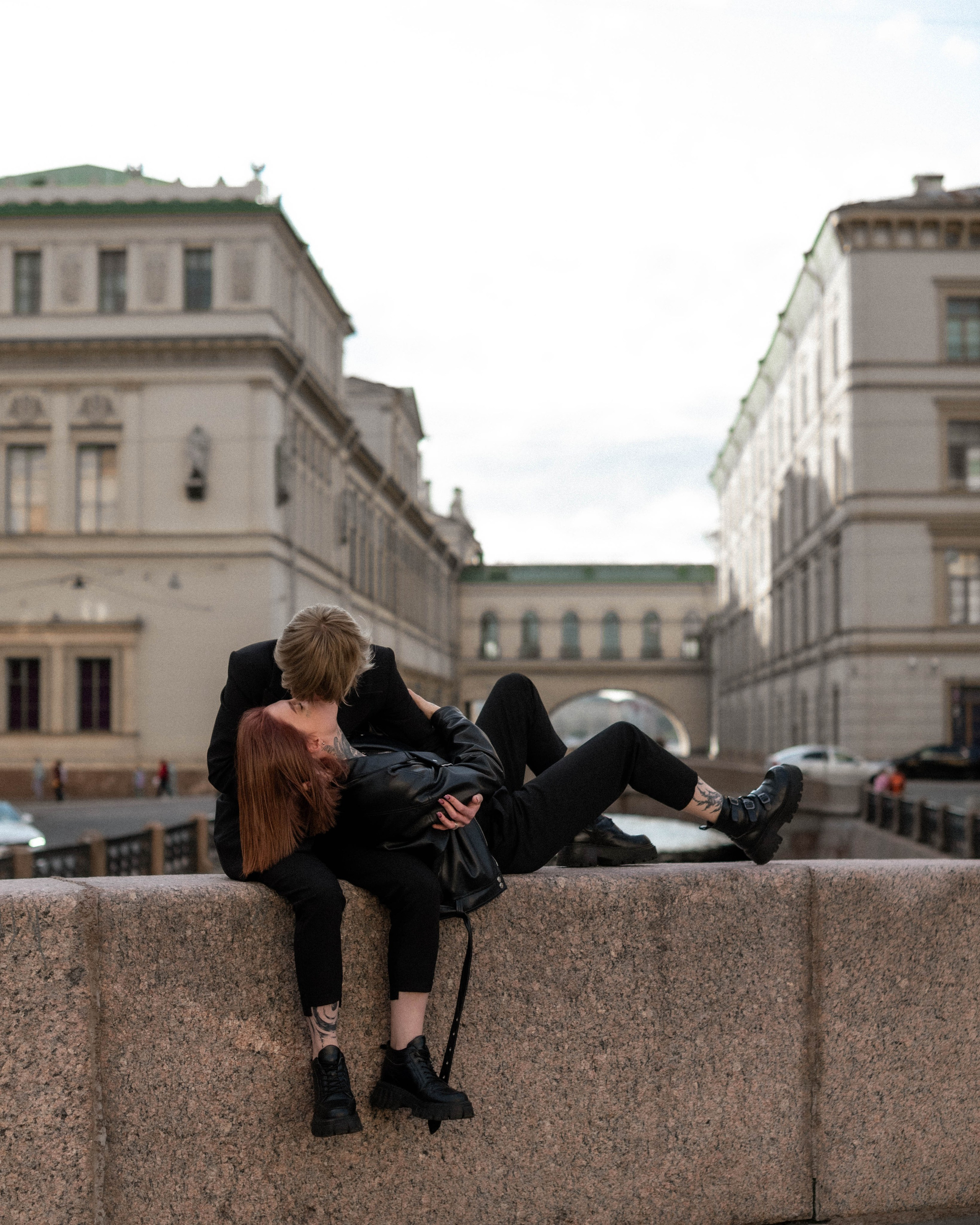 Настя и крис. Женский фотограф. Создатель украшений ручной работы. Модель