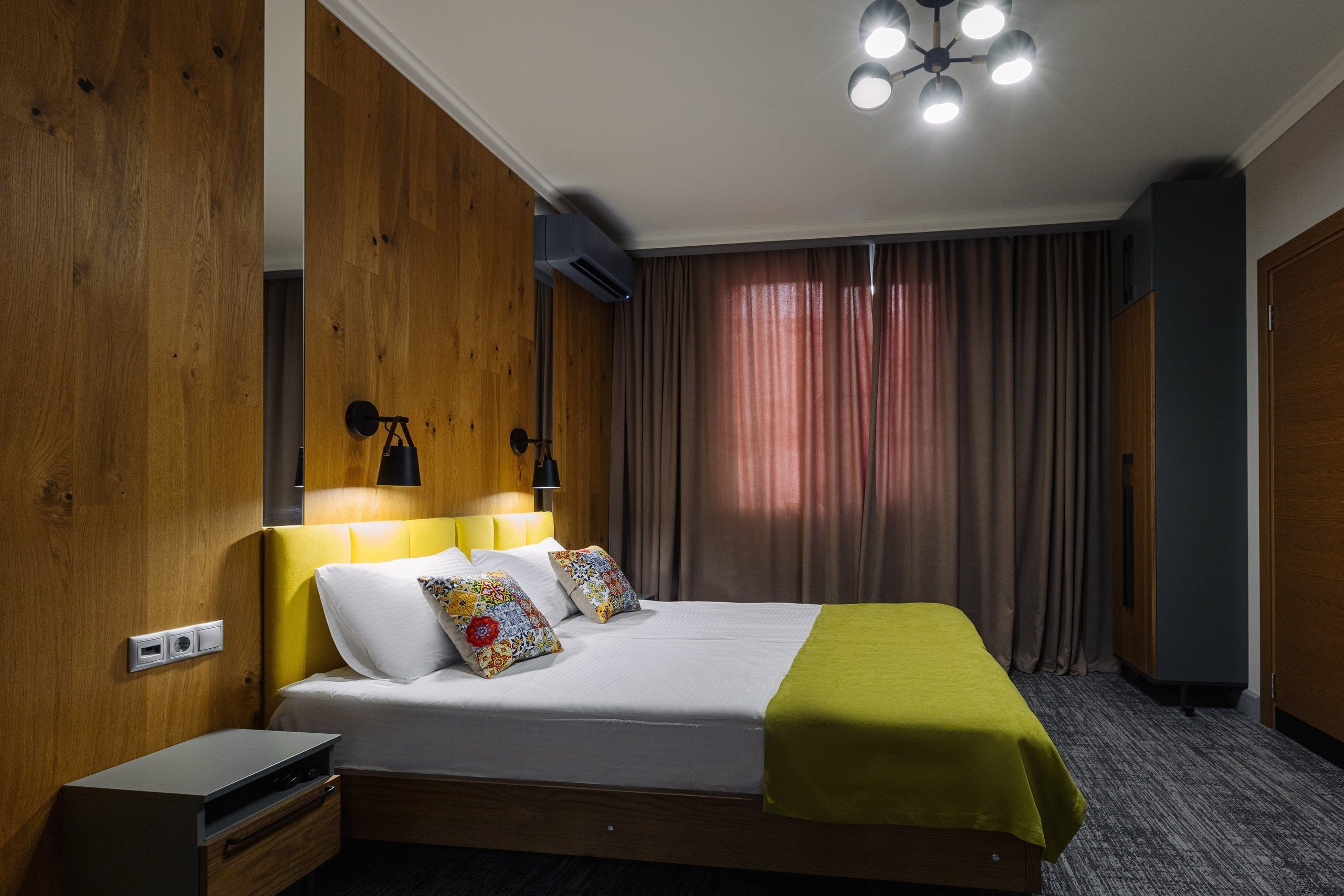 САГУМ. Семейный фотограф на крещение и венчание