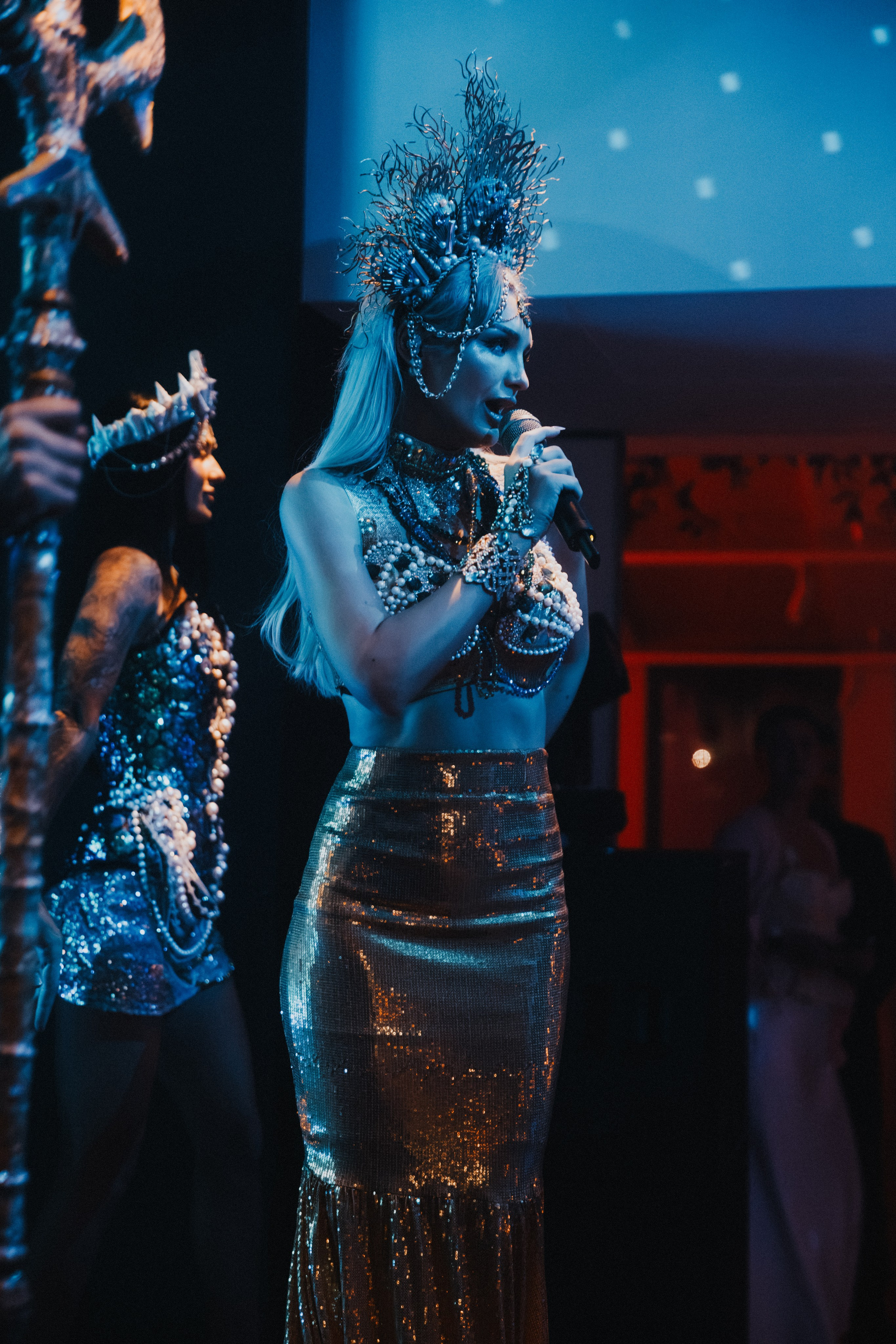 19 июня (пятница) премьера шоу-программы «Ривьера». BENUAR Restaurant