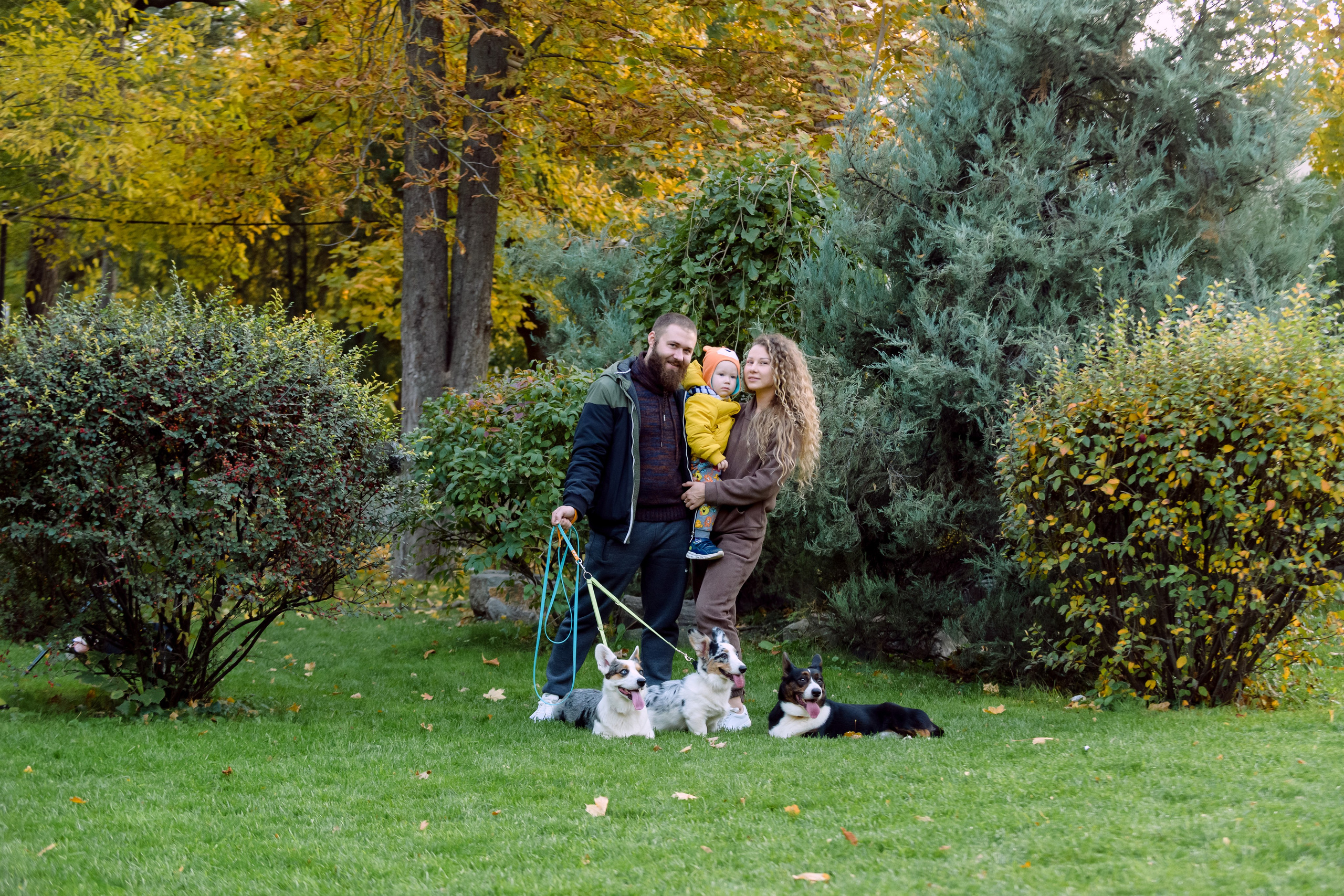 Оля и Ваня с собаками. Фотограф в Ростове-на-Дону Маркер Елена