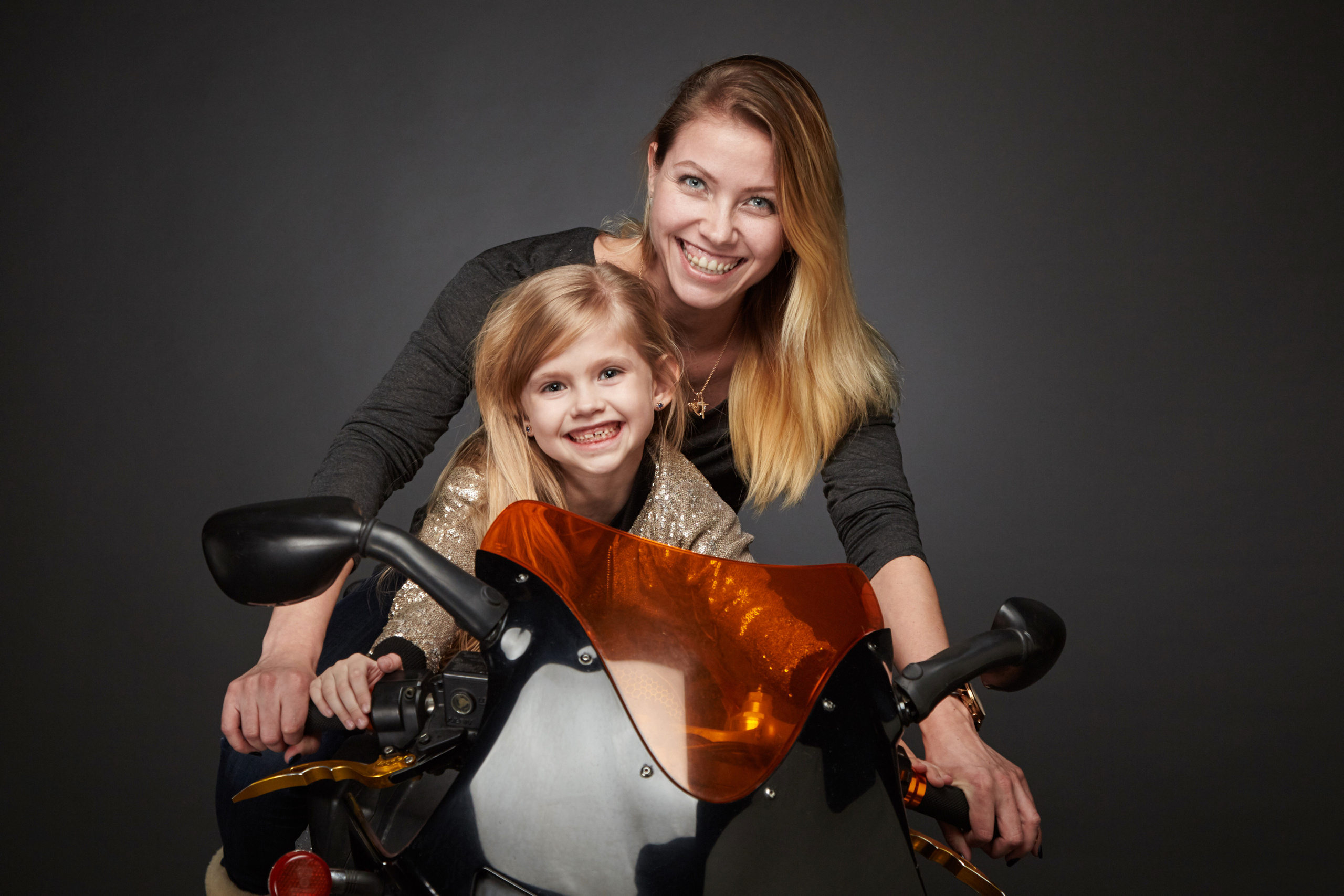 Супер-Алёна. Фотохроника для следующих поколений