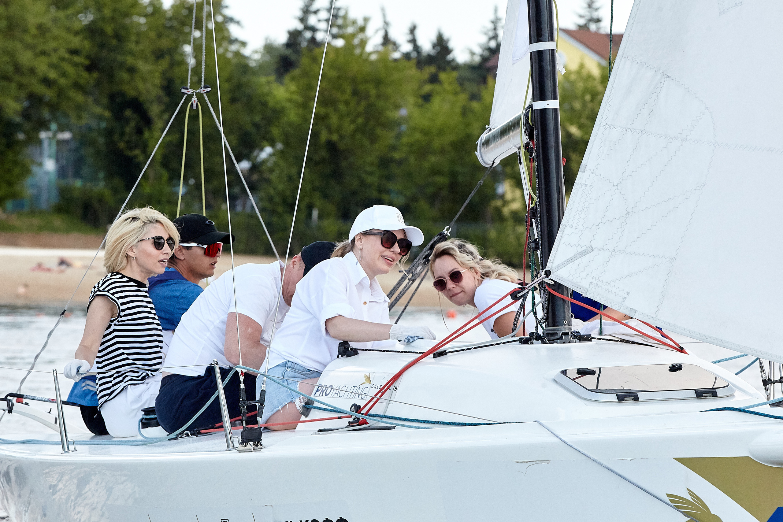 Регата компании «Фармацевтикал Косметик Рус». Фотохроника для следующих поколений