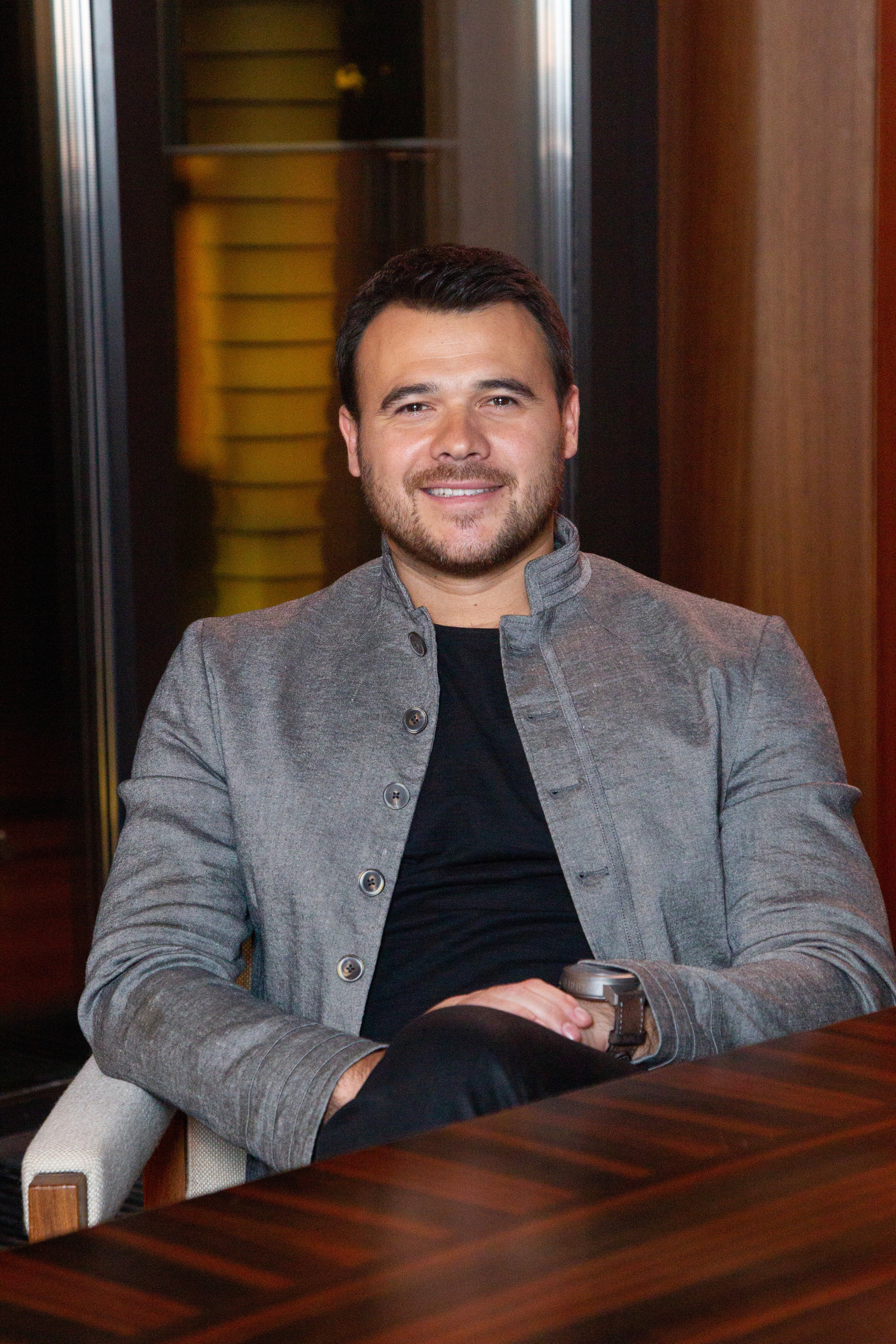 Древняя съёмка Эмина Агаларова для The Daily Mail. Фотохроника для следующих поколений