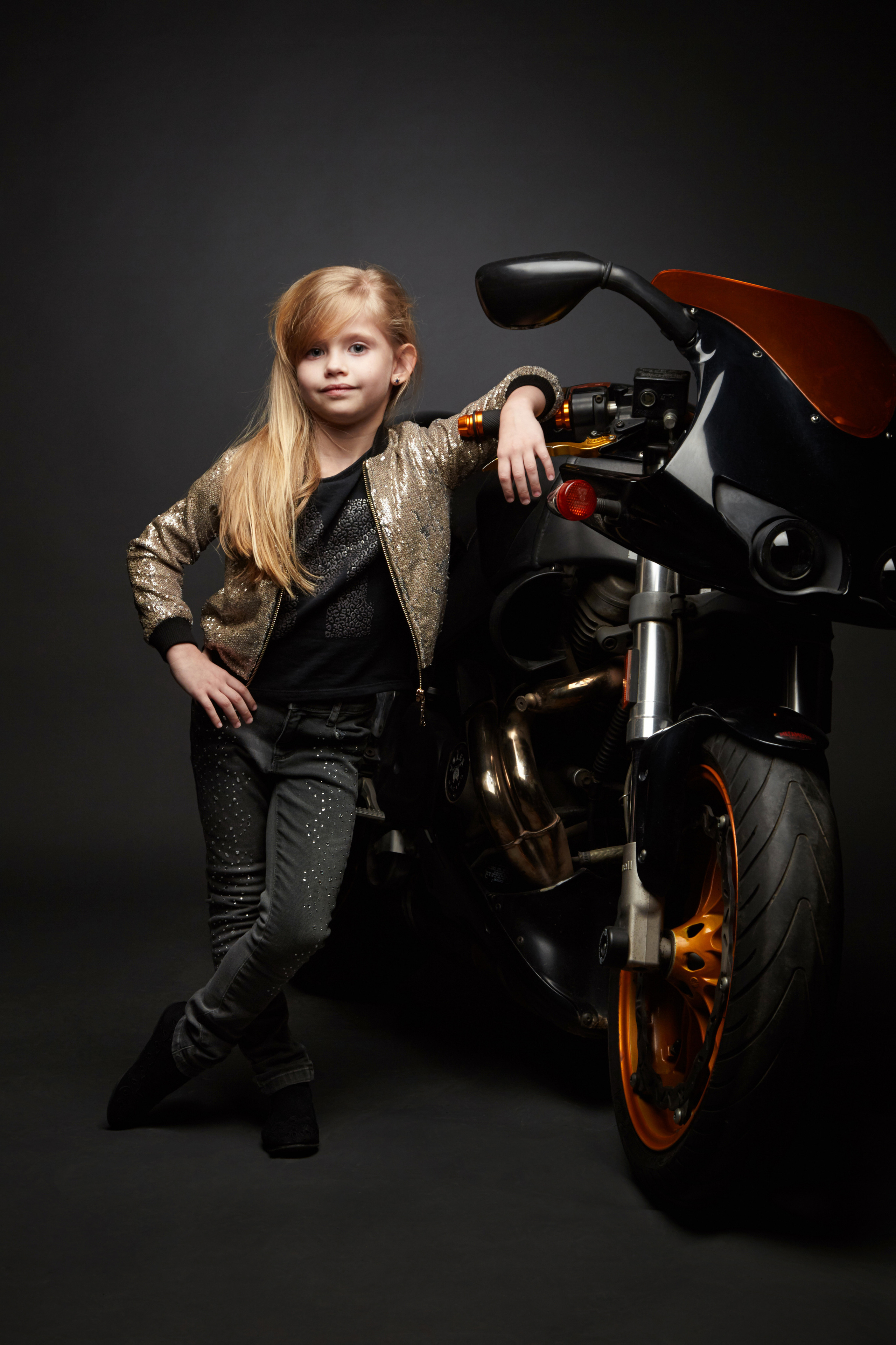 Супер-Алёна. Фотохроника для следующих поколений