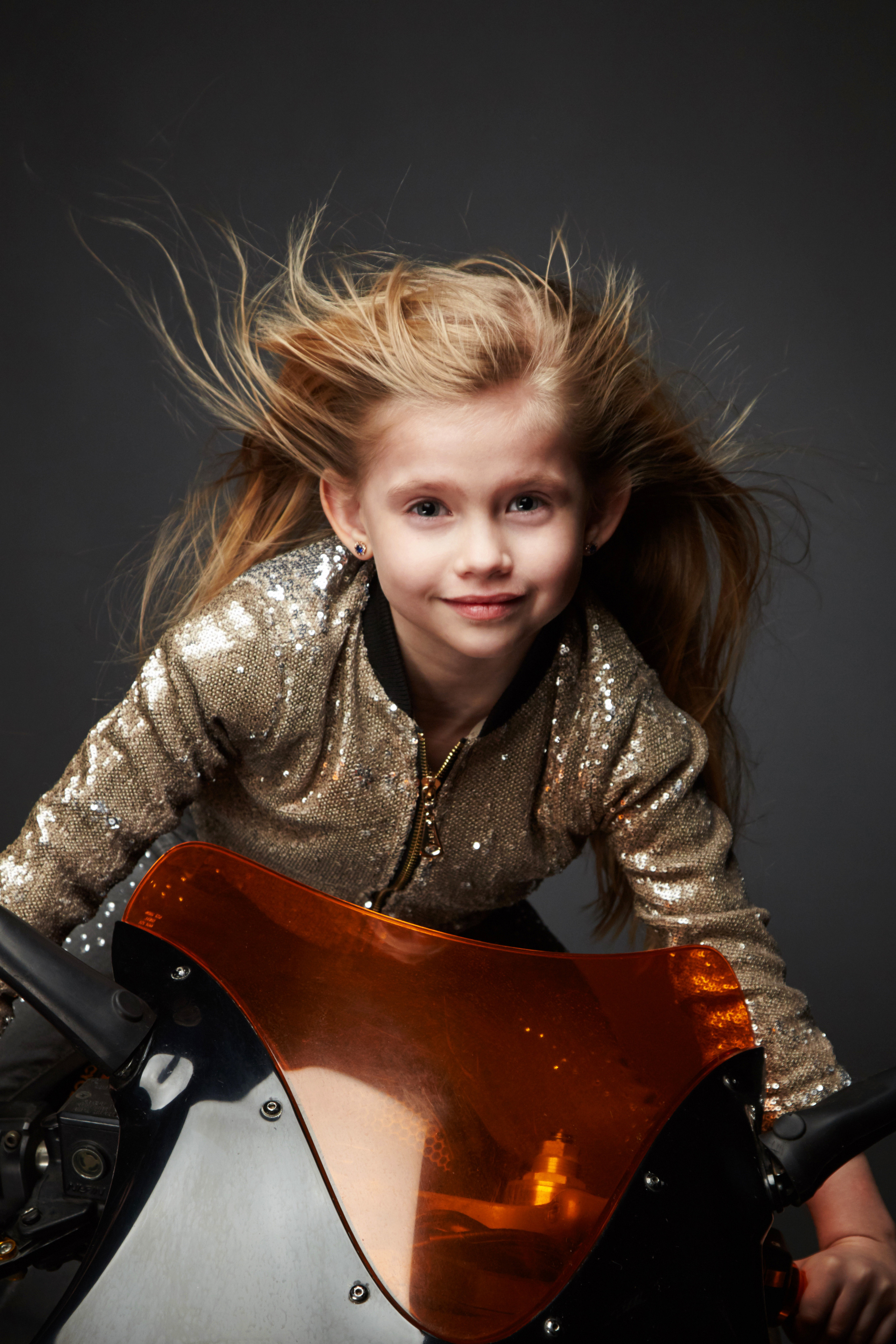 Супер-Алёна. Фотохроника для следующих поколений