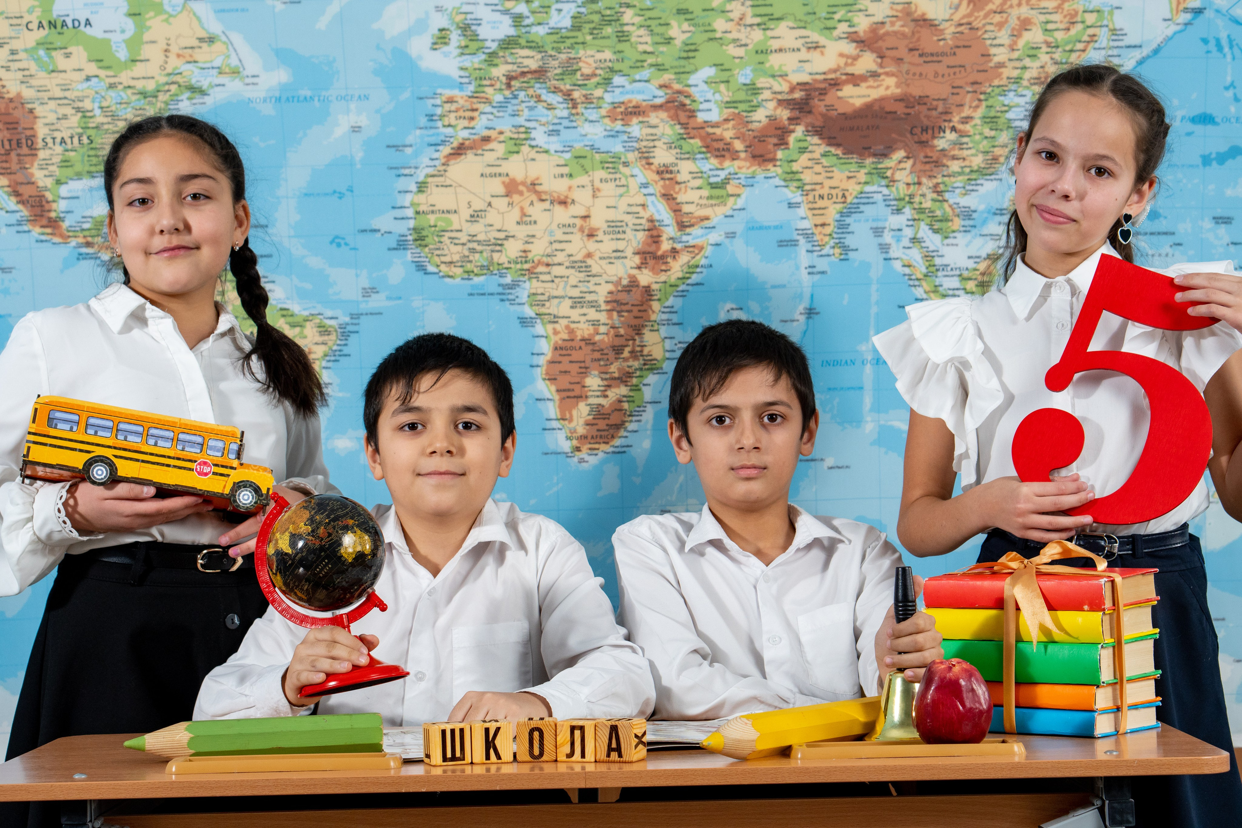 Начальная школа. Выпускные альбомы для детских садов и школ в Симферополе и Крыму — фотограф Ирина Найкина