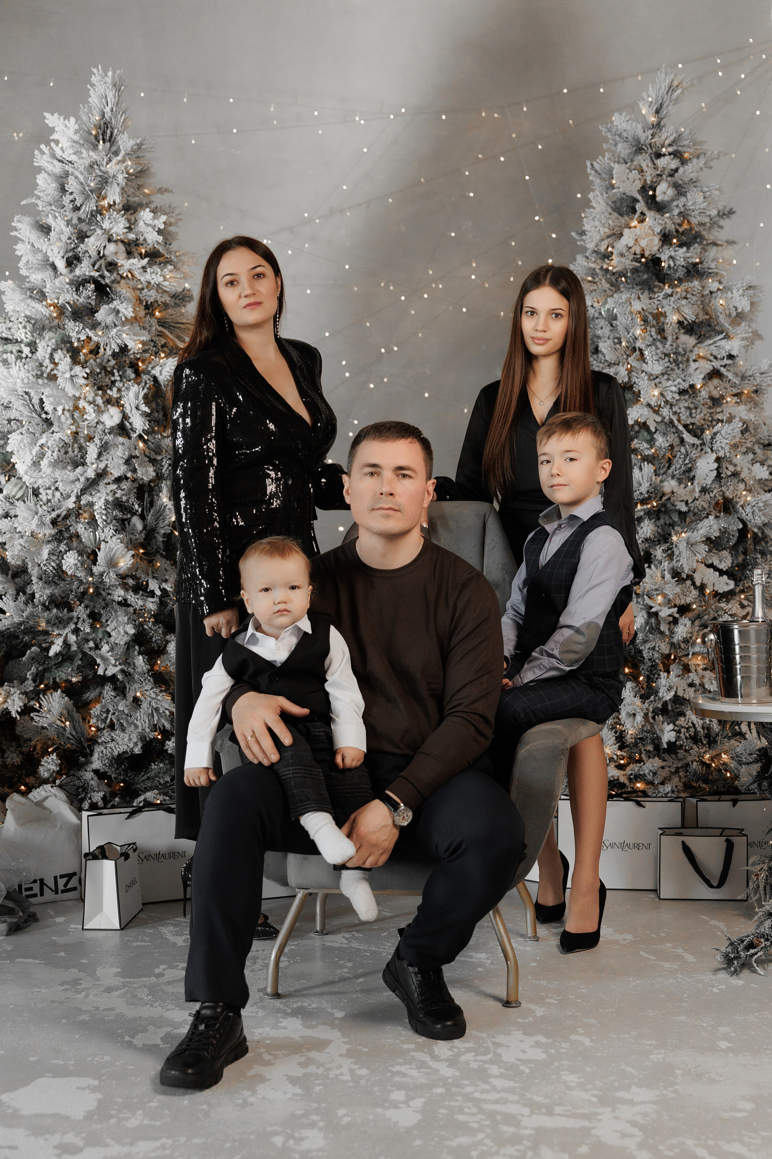 Вероника с семьей. Фотограф женского портрета, беременности и материнства Харькова Елена