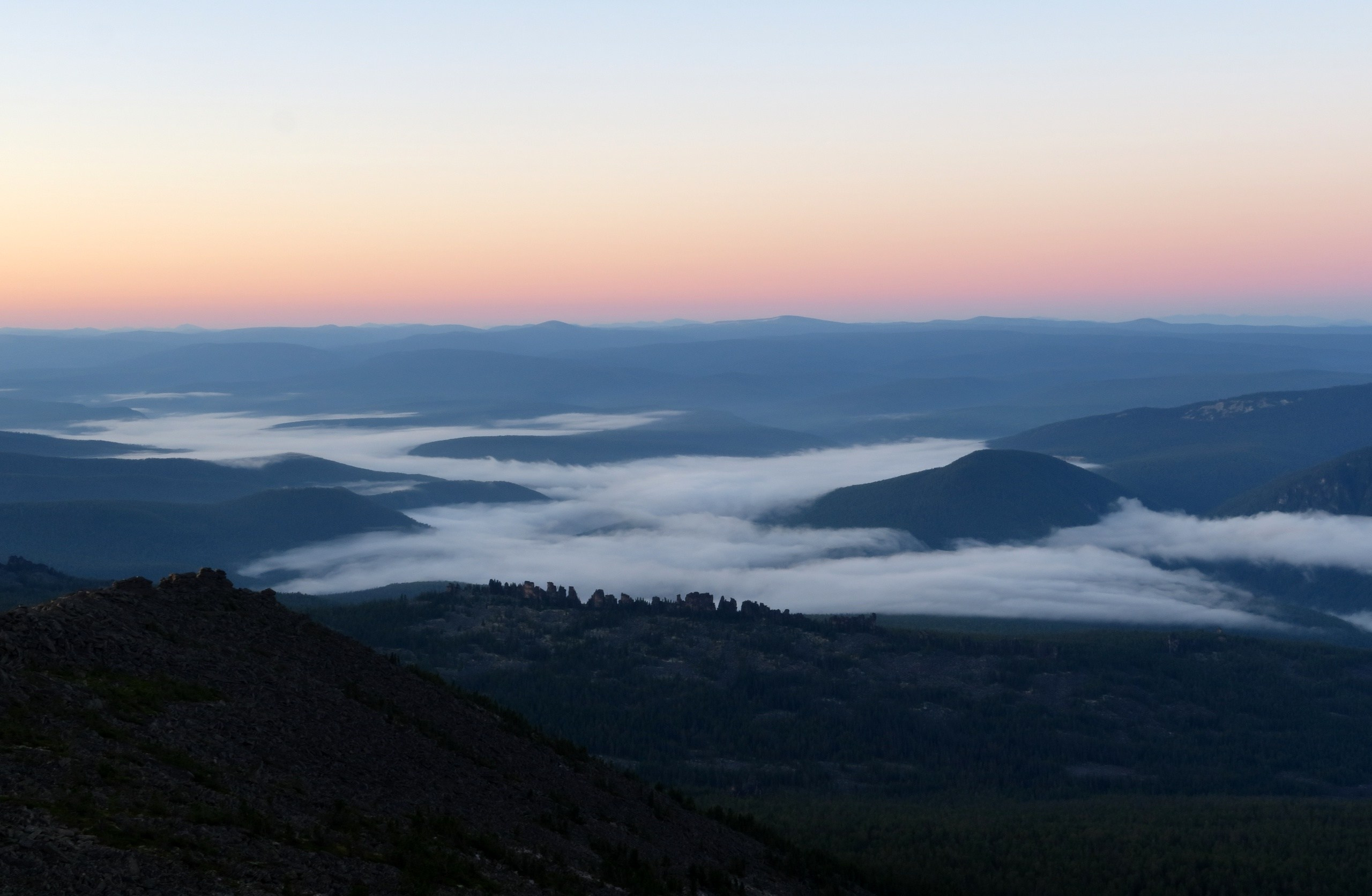 Кутурчинское белогорье, Манские столбы, гора Баян, гора Алат, река Мана. Фото на документы в Красноярске