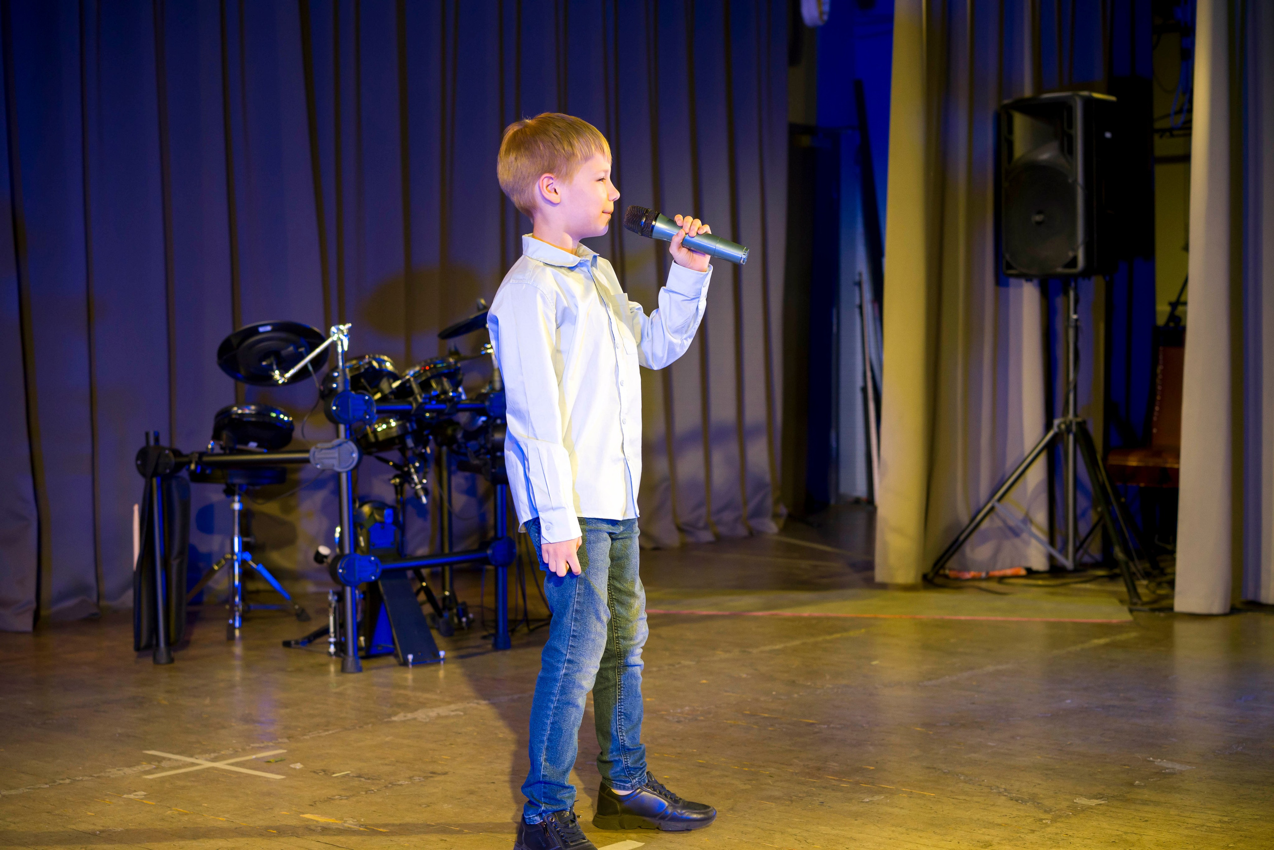 Концерт вокальной студии. Фотограф в Санкт-Петербурге. Репортажная и все съёмки для бизнеса