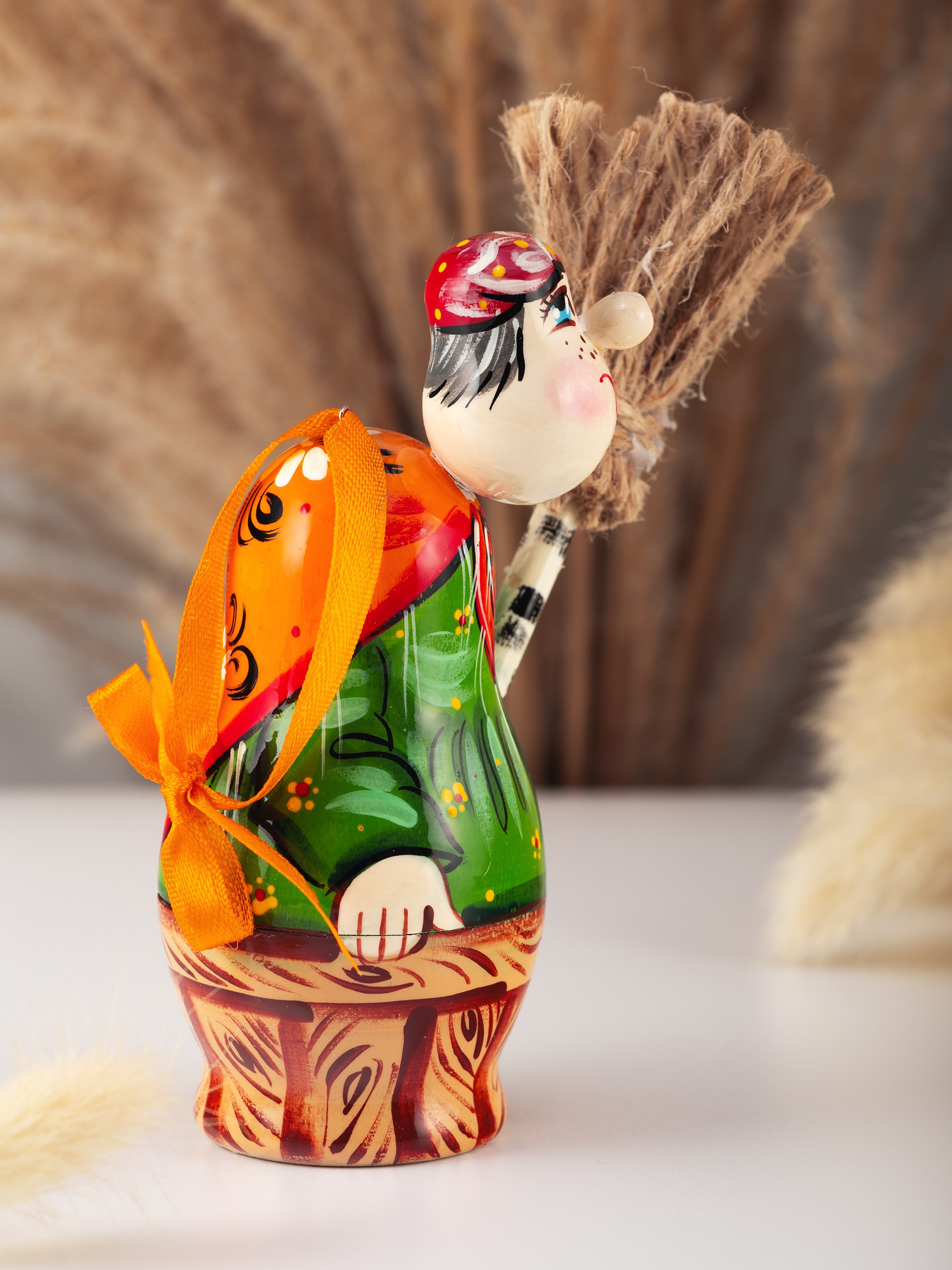 Деревянные игрушки ручной росписи. Фотостудия T-CUBE