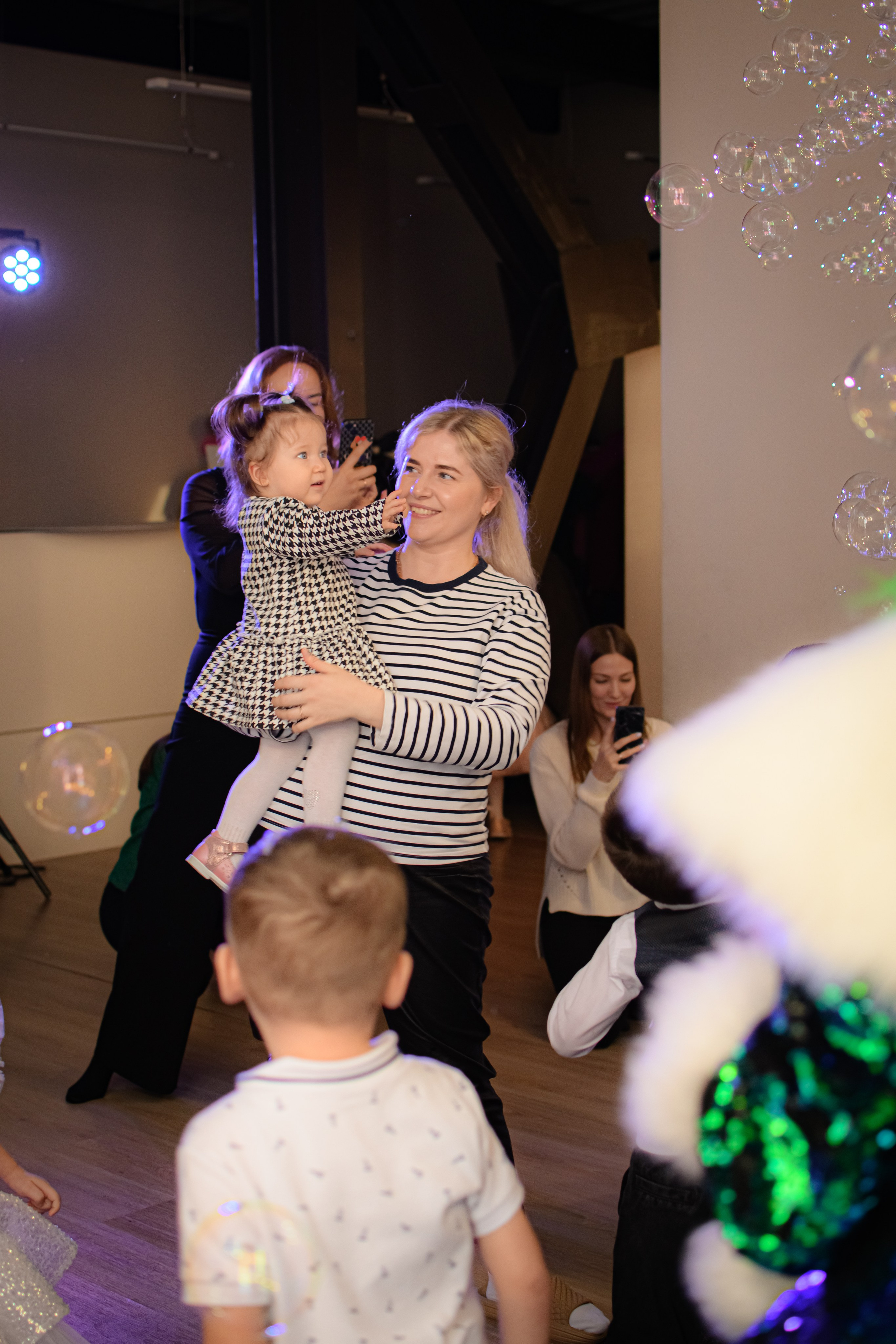 HAPPY NEW YEAR. Photokarish