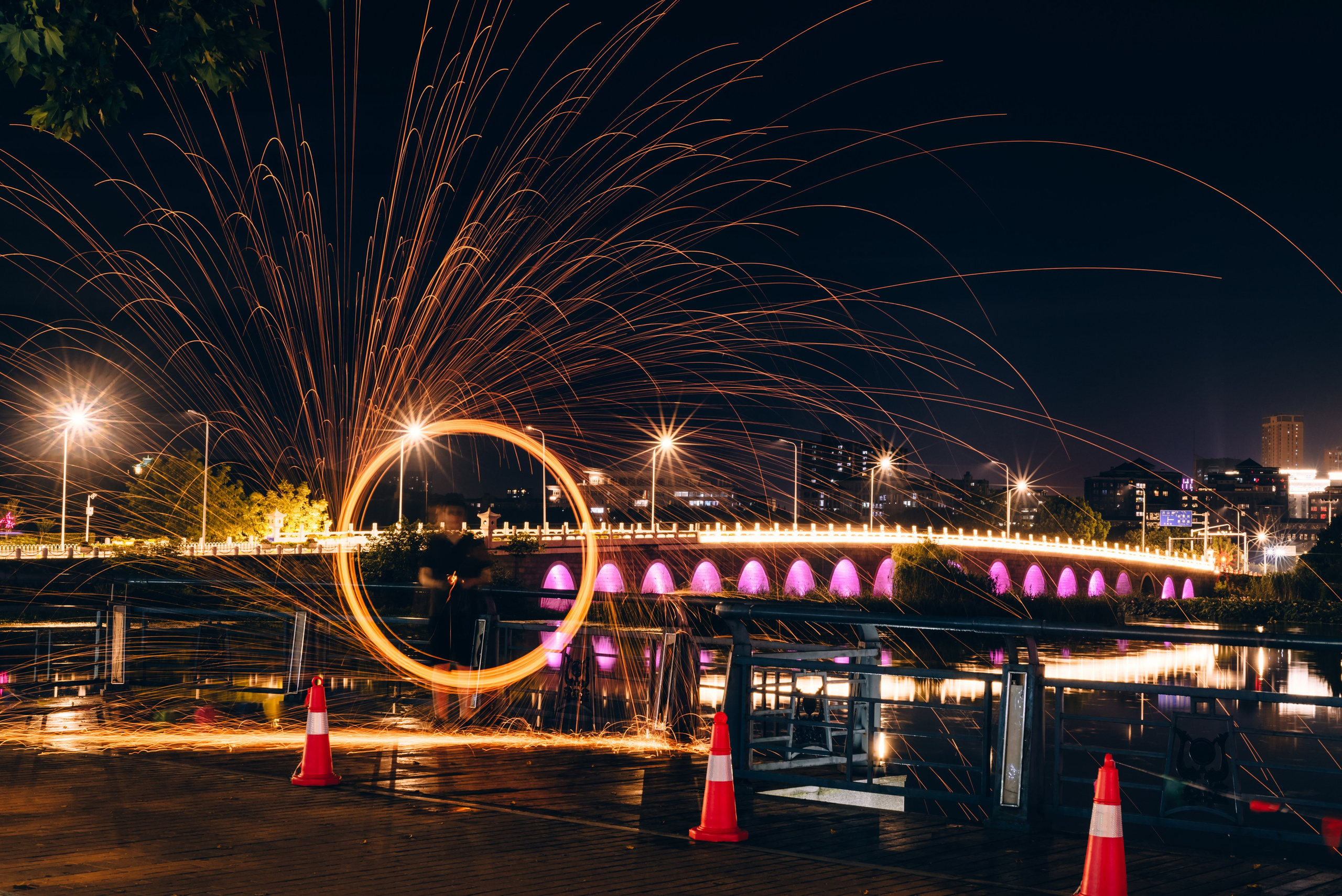 Рекламный фотограф из Гуанчжоу: путешествие по Уханю через объектив камеры. Коммерческий и предметный фотограф в Гуанчжоу Коваленко Александр