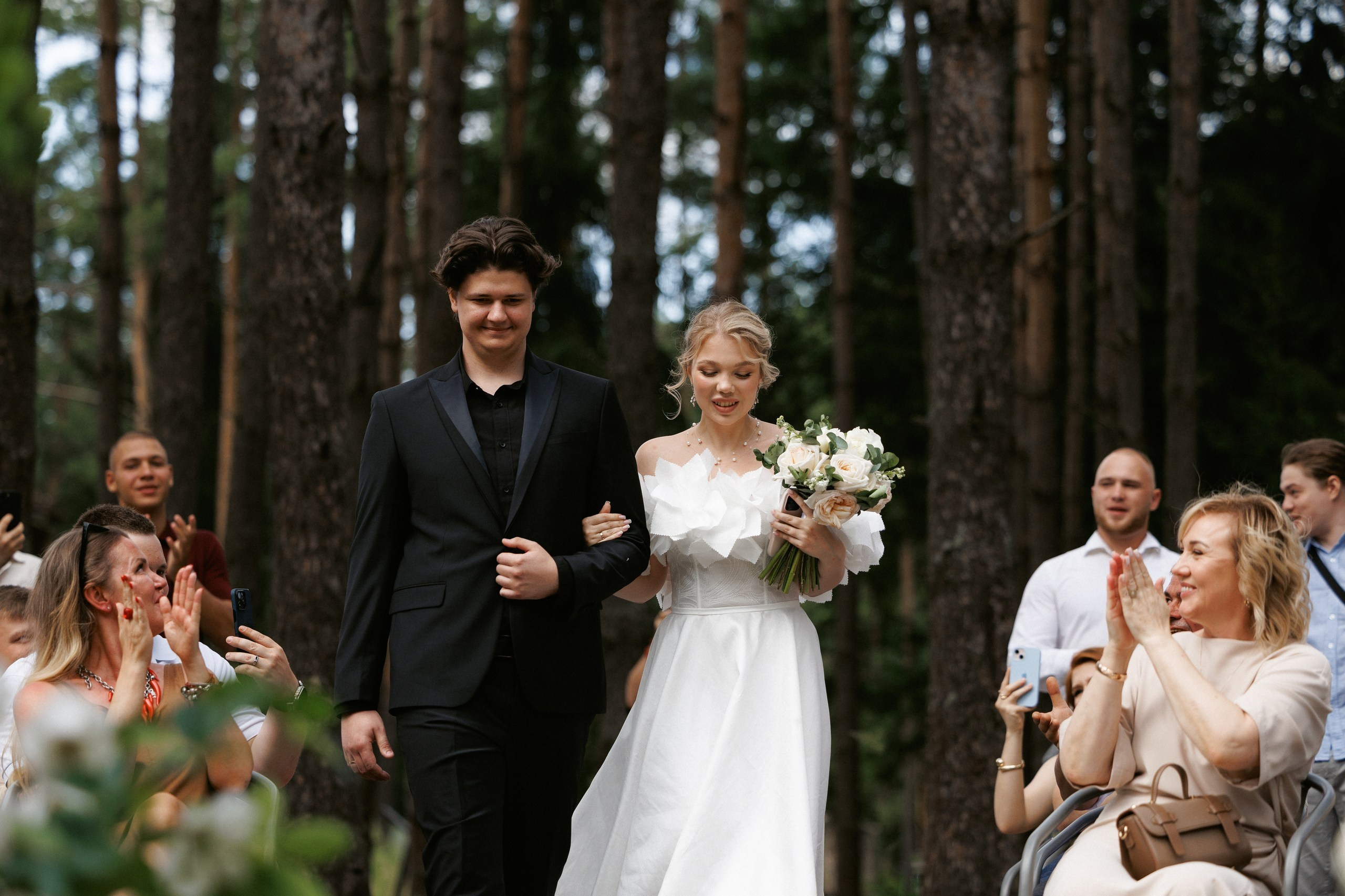 Свадьба под шёпот деревьев. Свадебный и семейный фотограф в Твери, Москве, Санкт-Петербурге