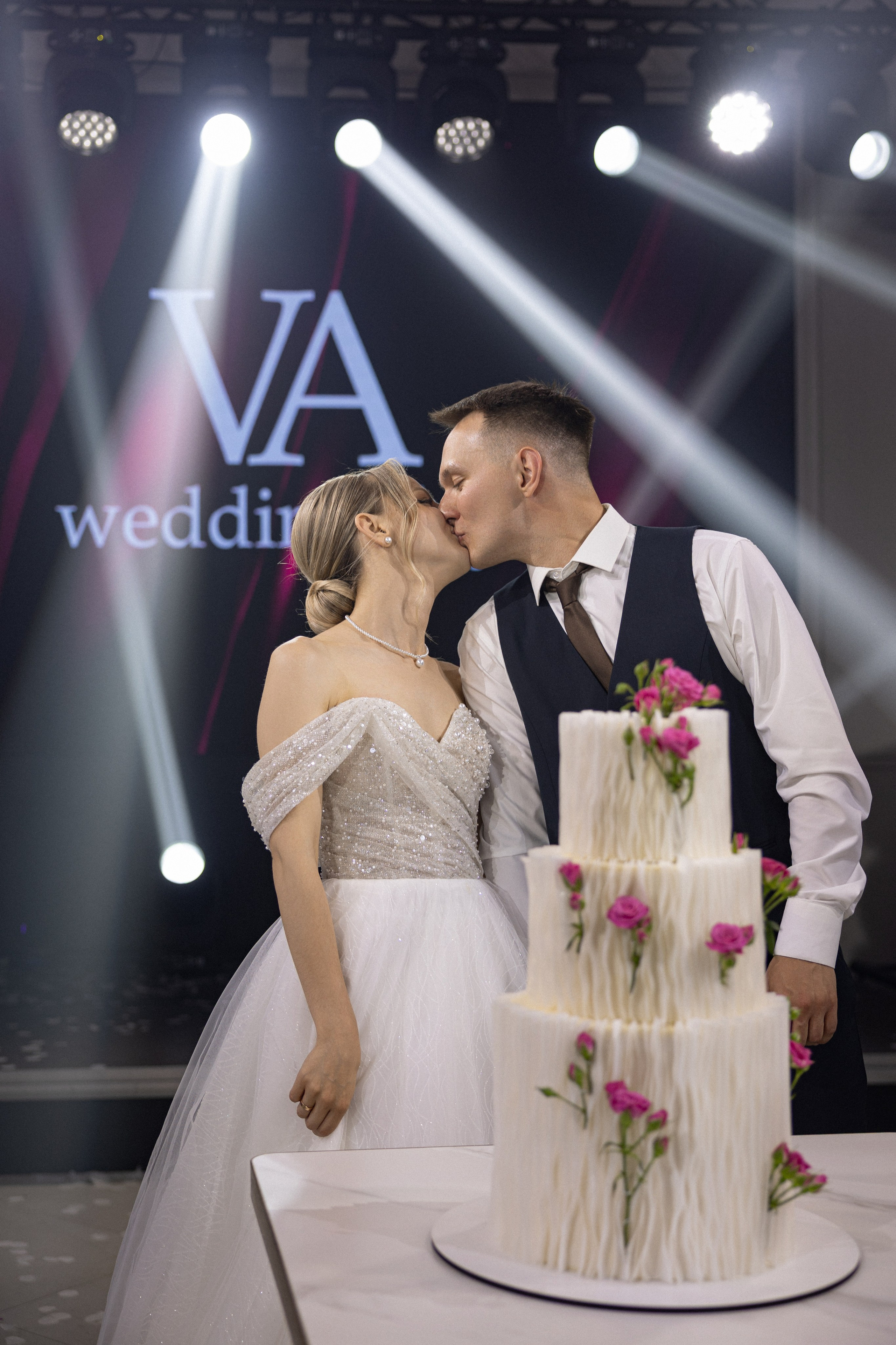 Александр и Виктория 6.06.2025. ОРГАНИЗАТОР МЕРОПРИЯТИЙ ОКСАНА МАНУЗИНА ШАХТЫ I РОСТОВ I РОСТОВСКАЯ ОБЛАСТЬ