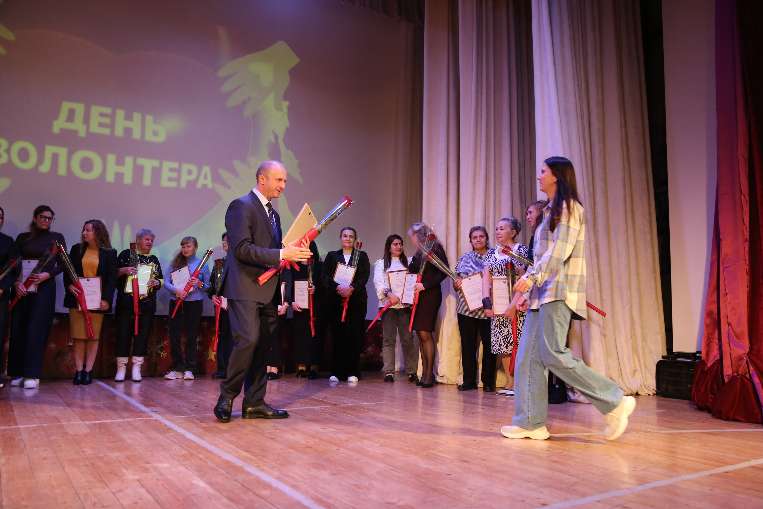 День Волонтёра. Жизнь курорта Кабардинка в фотографиях