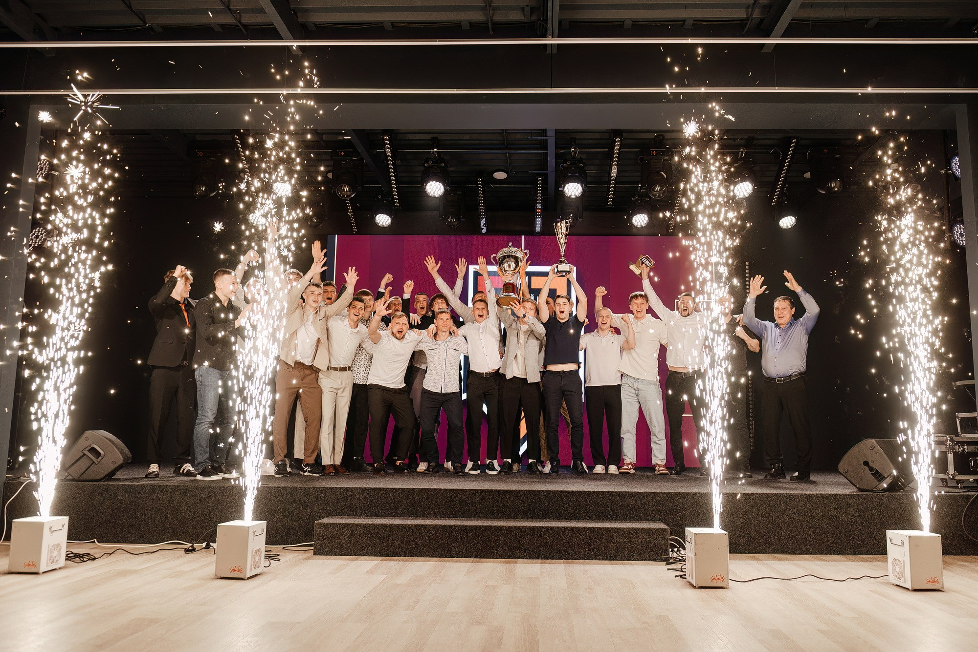 Закрытие футбольного сезона 2025 ФК «ТЕМП». Свадебный и репортажный фотограф Никита Сницарев в Барнауле