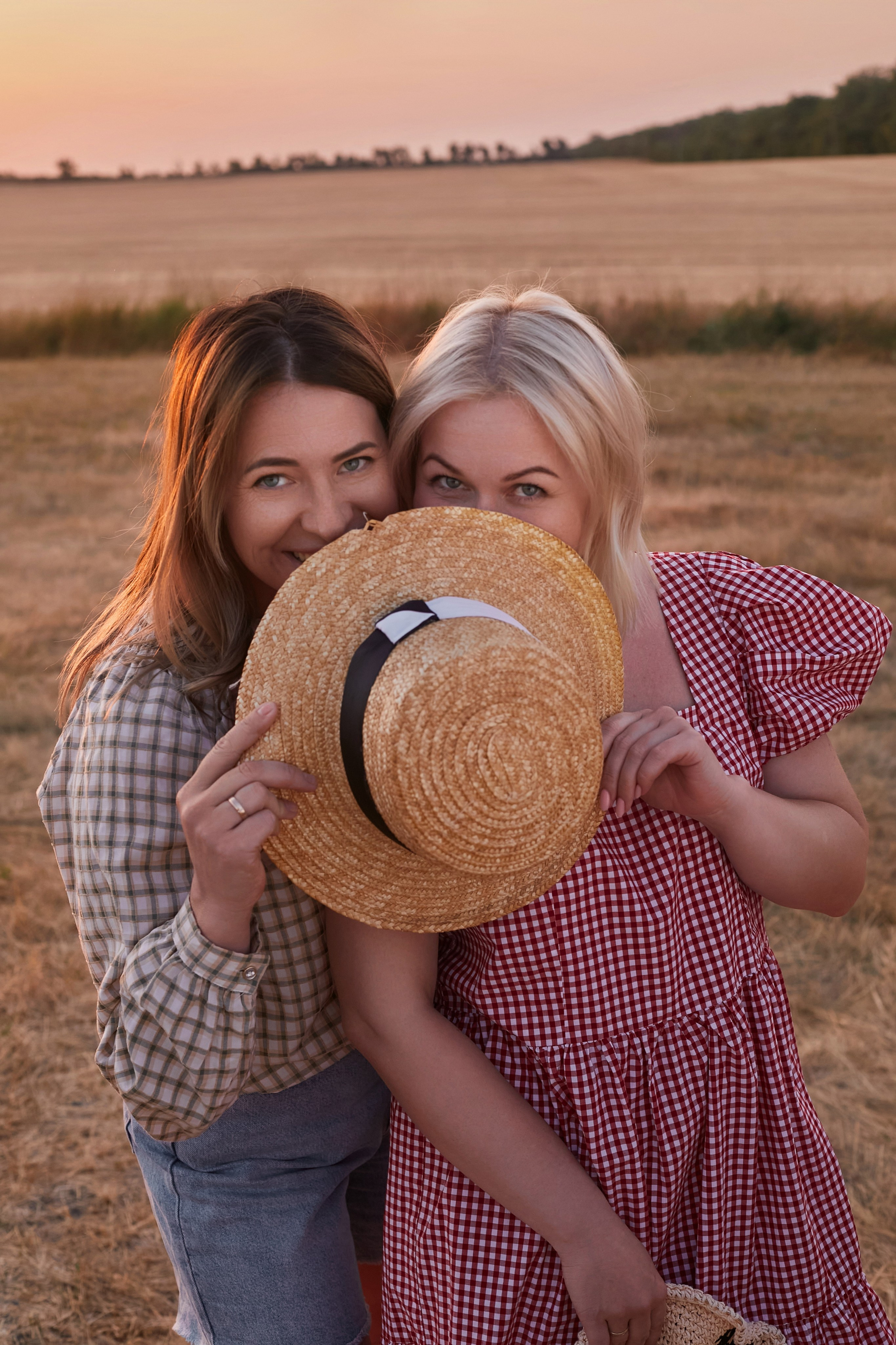 «Про настоящую женскую дружбу». Свадебный и креативный фотограф в ЮФО и МСК