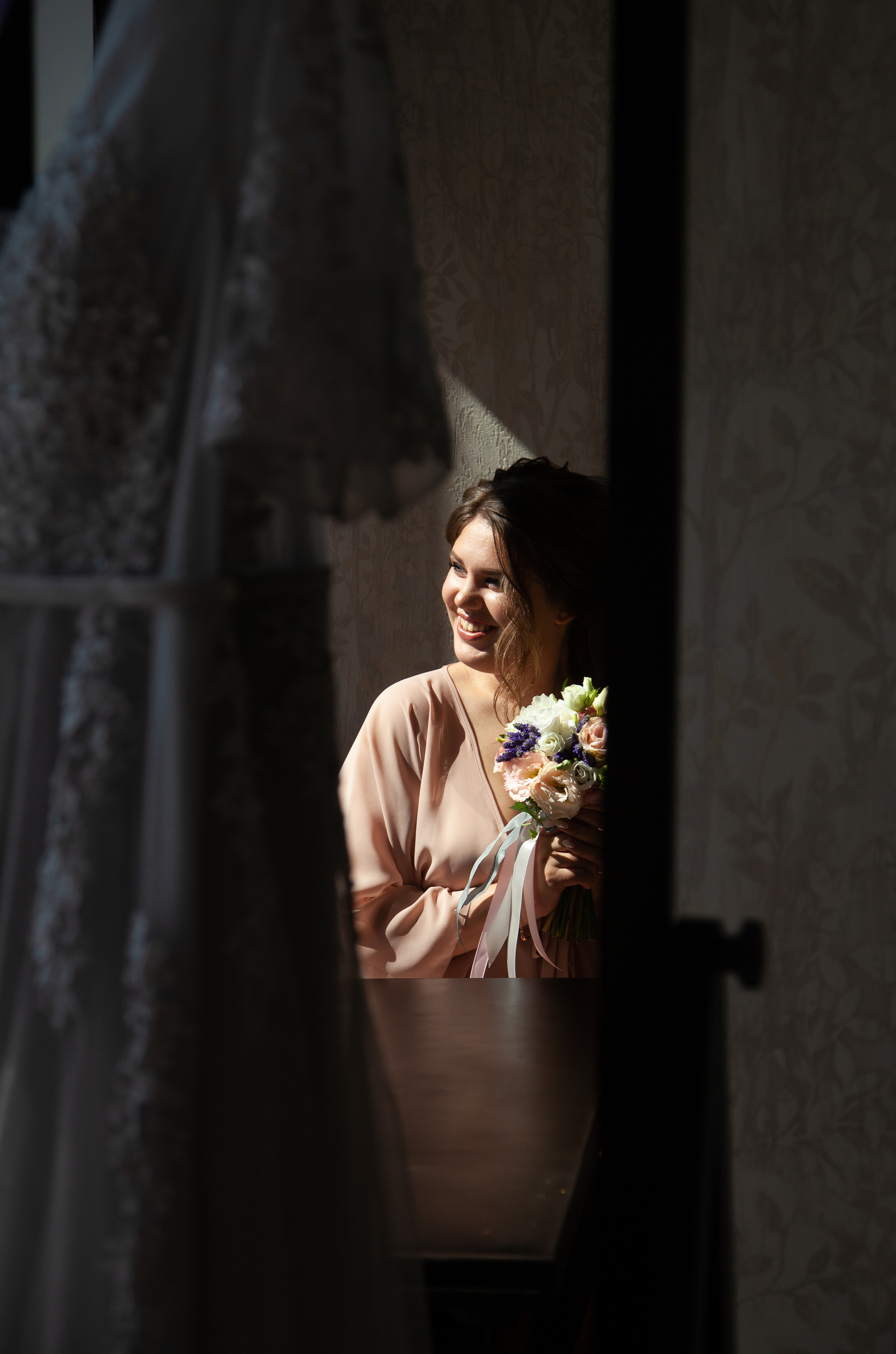 невеста, свадебное платье, фотограф Елизавета Сорокина, свадебный фотограф, фотограф на свадьбу, свадебный фотограф спб, фотограф на свадьбу спб, свадебный фотограф в санкт-петербурге, регистрация брака,свадебная фотосессия, фотостудия для свадьбы, образ невесты, свадебная прическа спб, свадебный макияж спб, сборы невесты, фотосессия сборов невесты, свадебный автомобиль, автомобиль на свадьбу, лимузинневеста, жених и невеста, костюм жениха, свадебное платье, фотограф Елизавета Сорокина, свадебный фотограф, фотограф на свадьбу, свадебный фотограф спб, фотограф на свадьбу спб, свадебный фотограф в санкт-петербурге, регистрация брака,свадебная фотосессия, фотостудия для свадьбы, образ невесты, свадебная прическа спб, свадебный макияж спб, обручальные кольца, сборы невесты, утро невесты , фотосессия утро невесты, фотосессия сборов невесты, сборы невесты в аппартаментах, сборы невесты в отеле