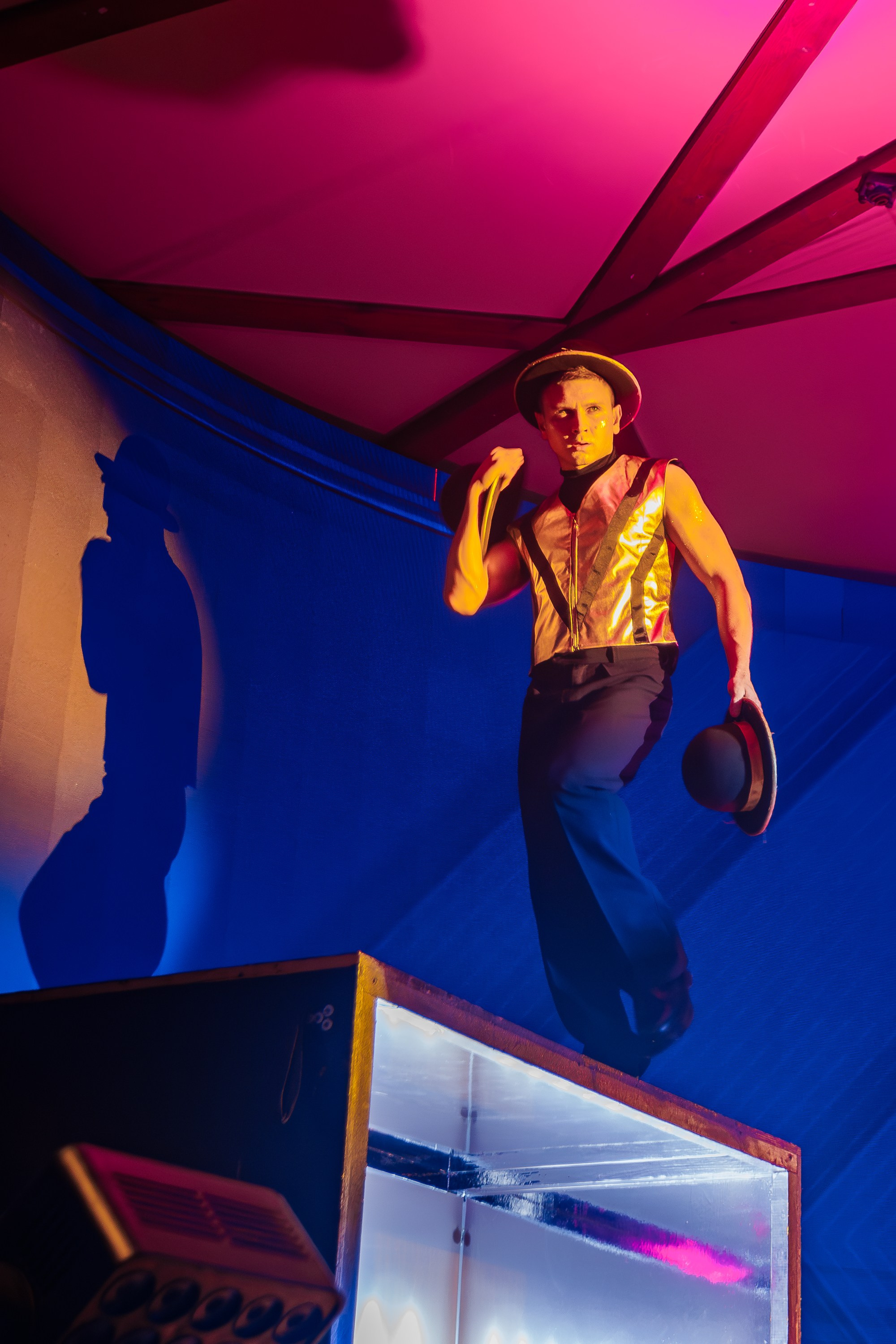 PTIZZA SHOW. Gold & Black in Ptizza Bar_Ялта_6.07.2025. Аминов Руслан | Фотограф