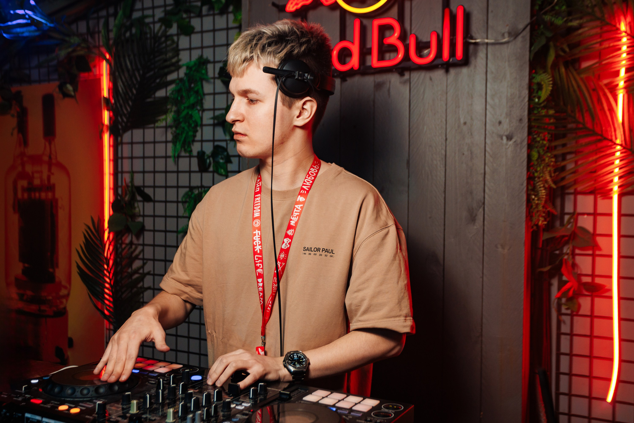 «Мартовские коты"_Tortuga_Симферополь_29.03.2025. Аминов Руслан | Фотограф