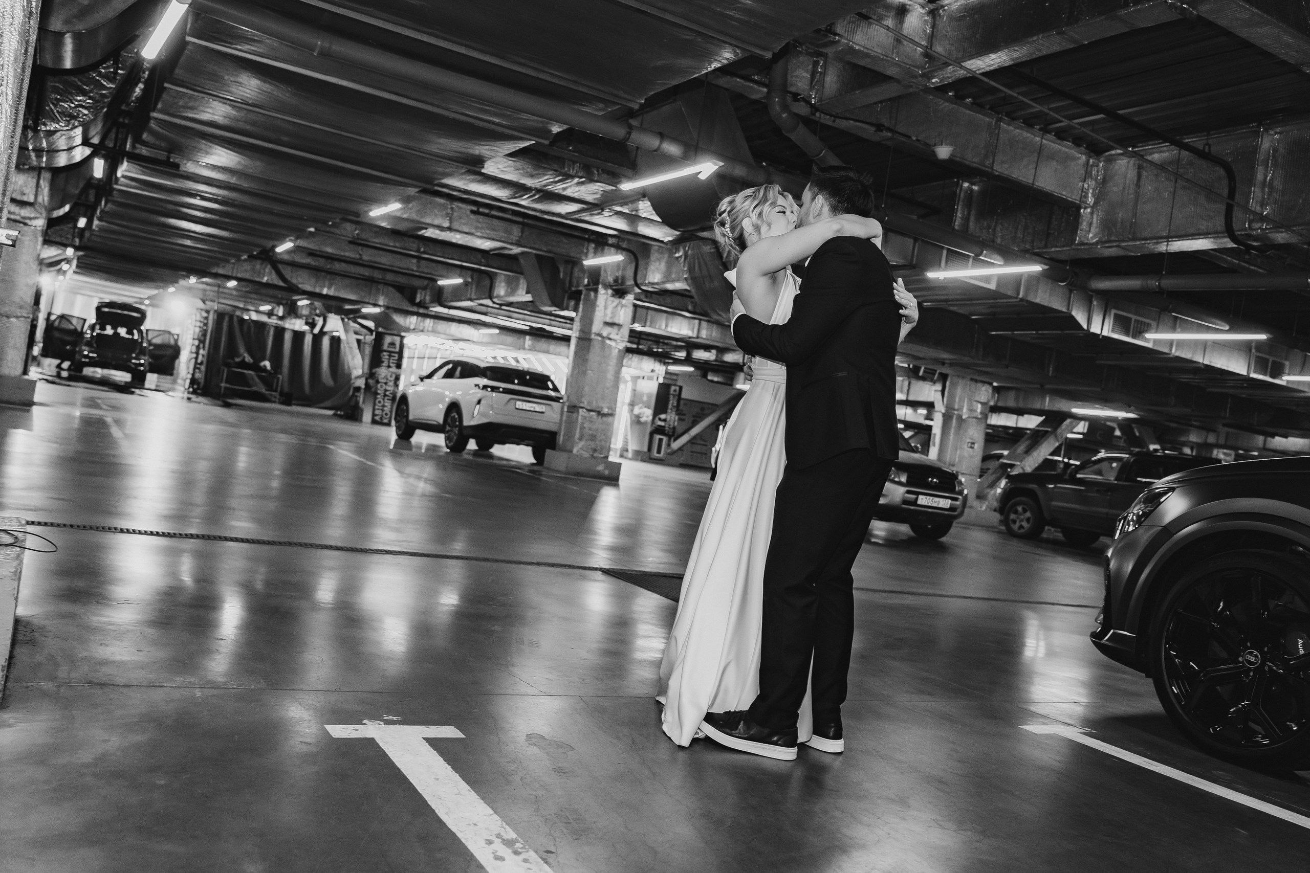 В отели. Для тех, кто не ждёт удачи, а создаёт её. Каждая фотосессия — это твой момент, твой стиль, твой успех. 📸