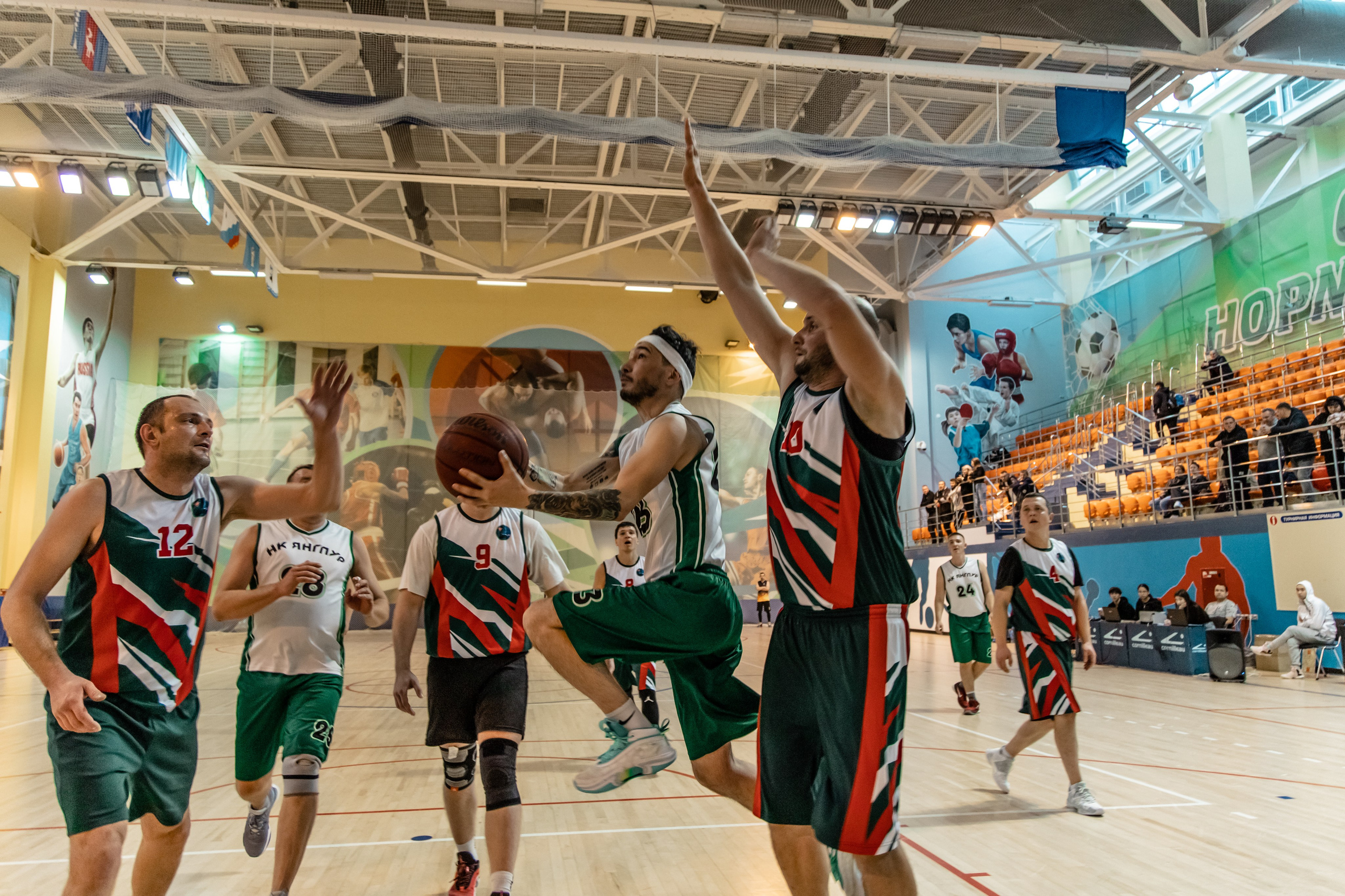 Соревнования по баскетболу в рамках городской спартакиады. Фотограф в Губкинском | Александра Артамонова