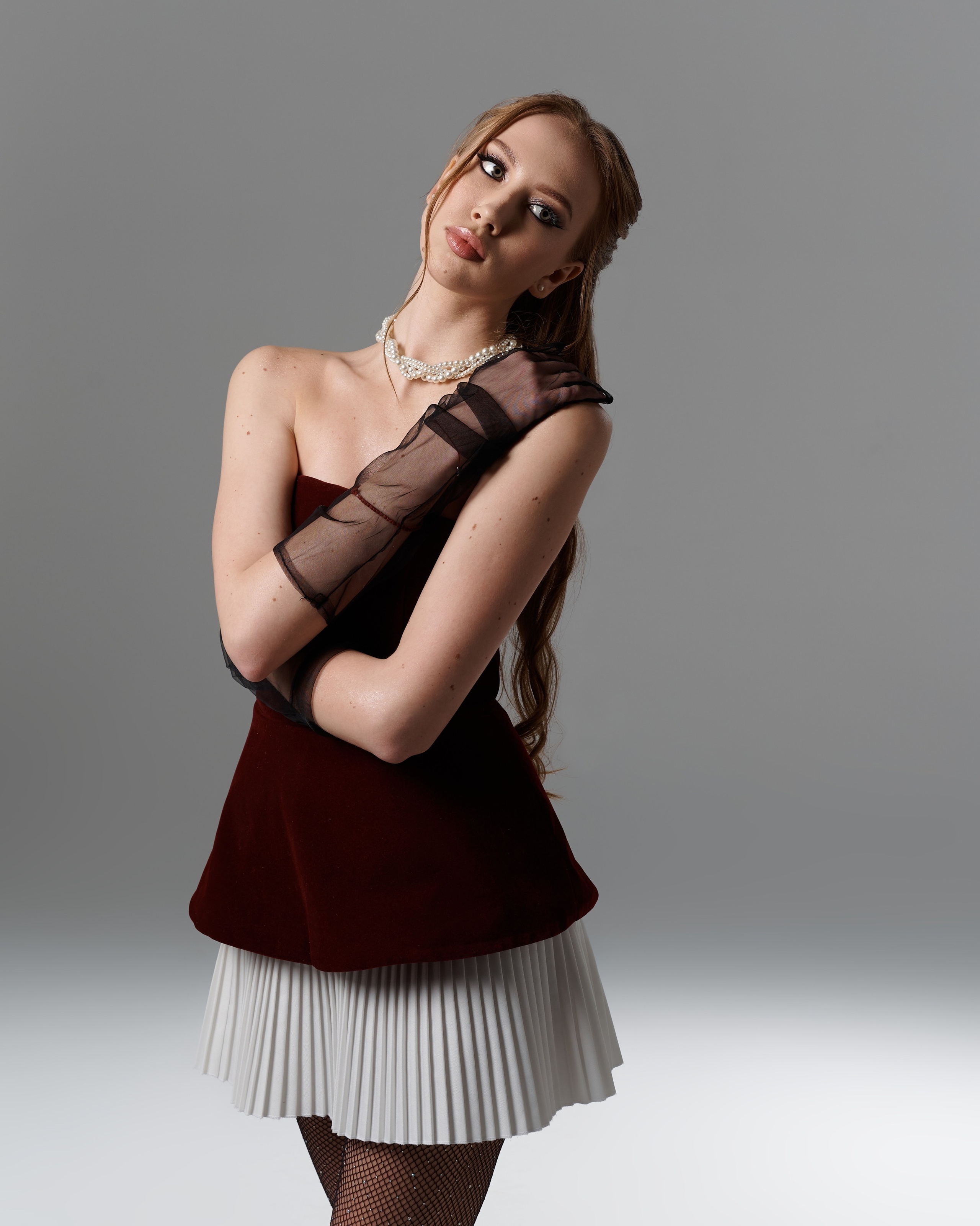 Индивидуальная женская фотосессия с искусственным светом