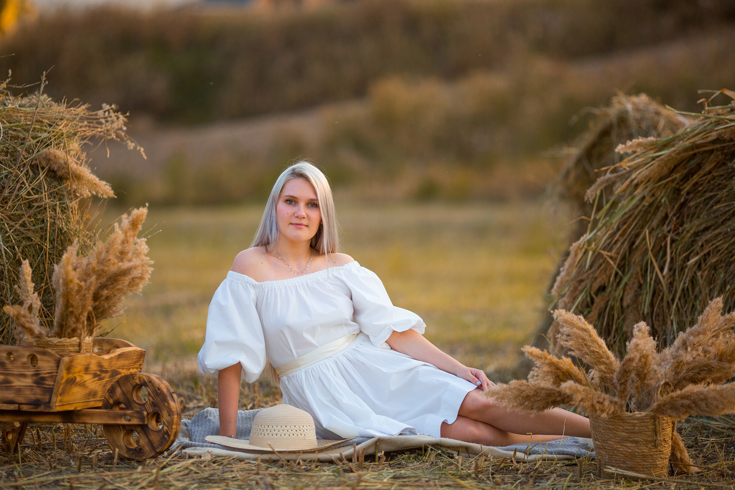 Фотосессия в стогах Алматы. Свадебный и семейный фотограф в Алматы Алексей Балышев