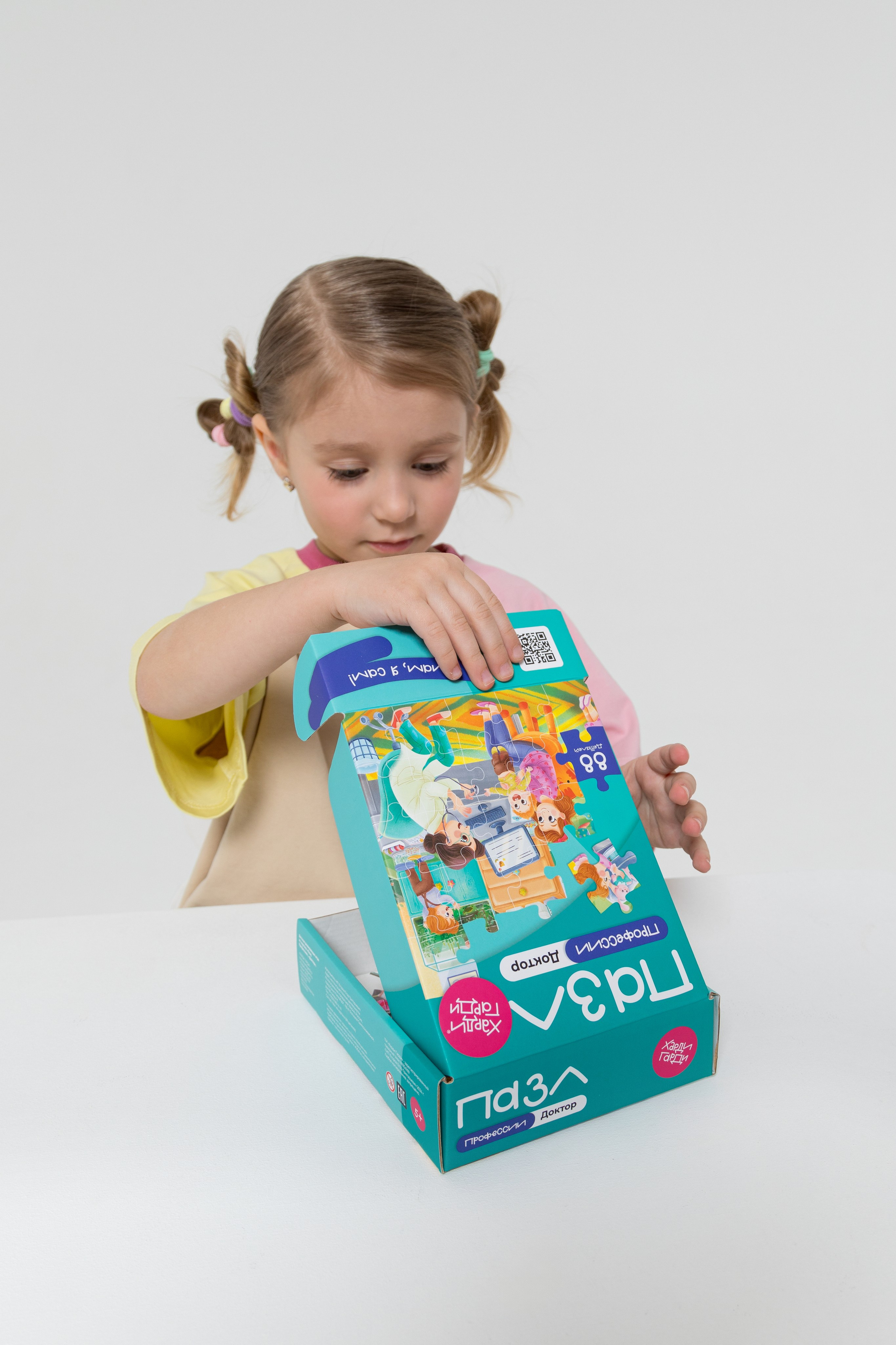 Имиджевая и каталожная съёмка для бренда детских пазлов. Детский и контент фотограф Надя Волкова Санкт-Петербург