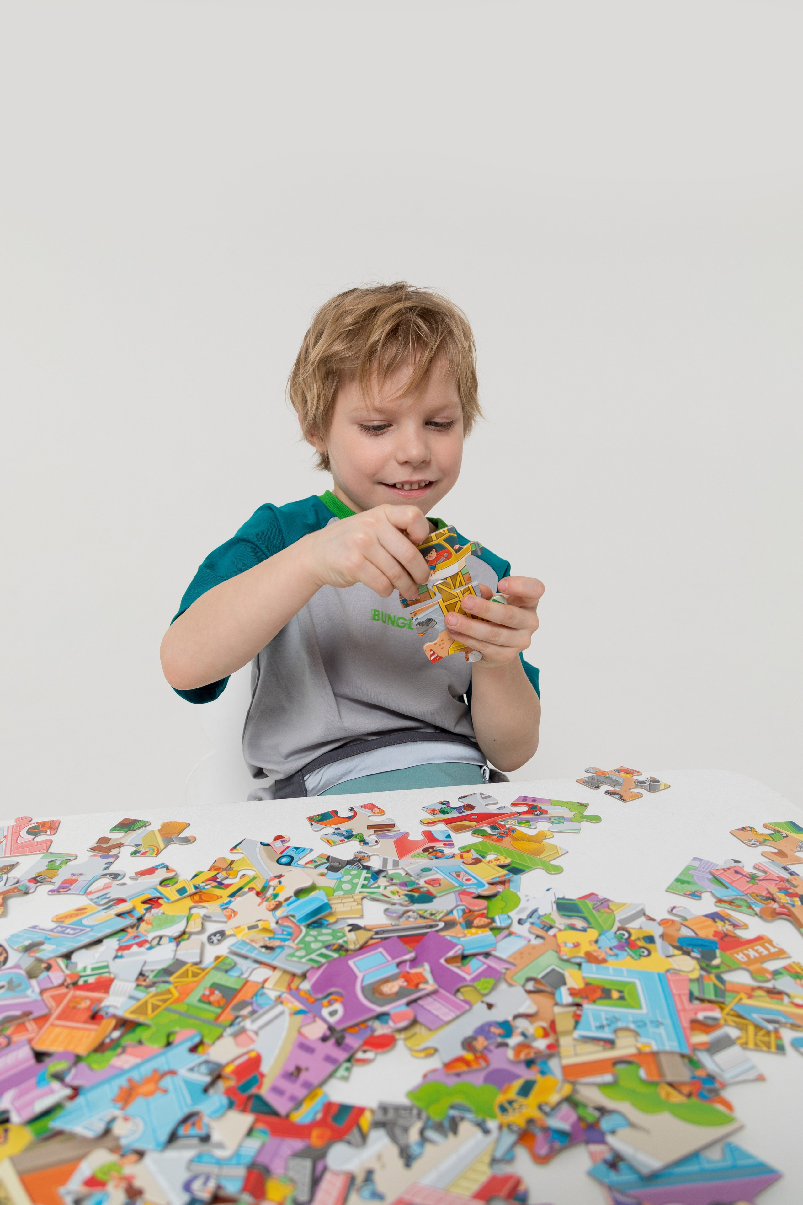 Имиджевая и каталожная съёмка для бренда детских пазлов. Детский и контент фотограф Надя Волкова Санкт-Петербург