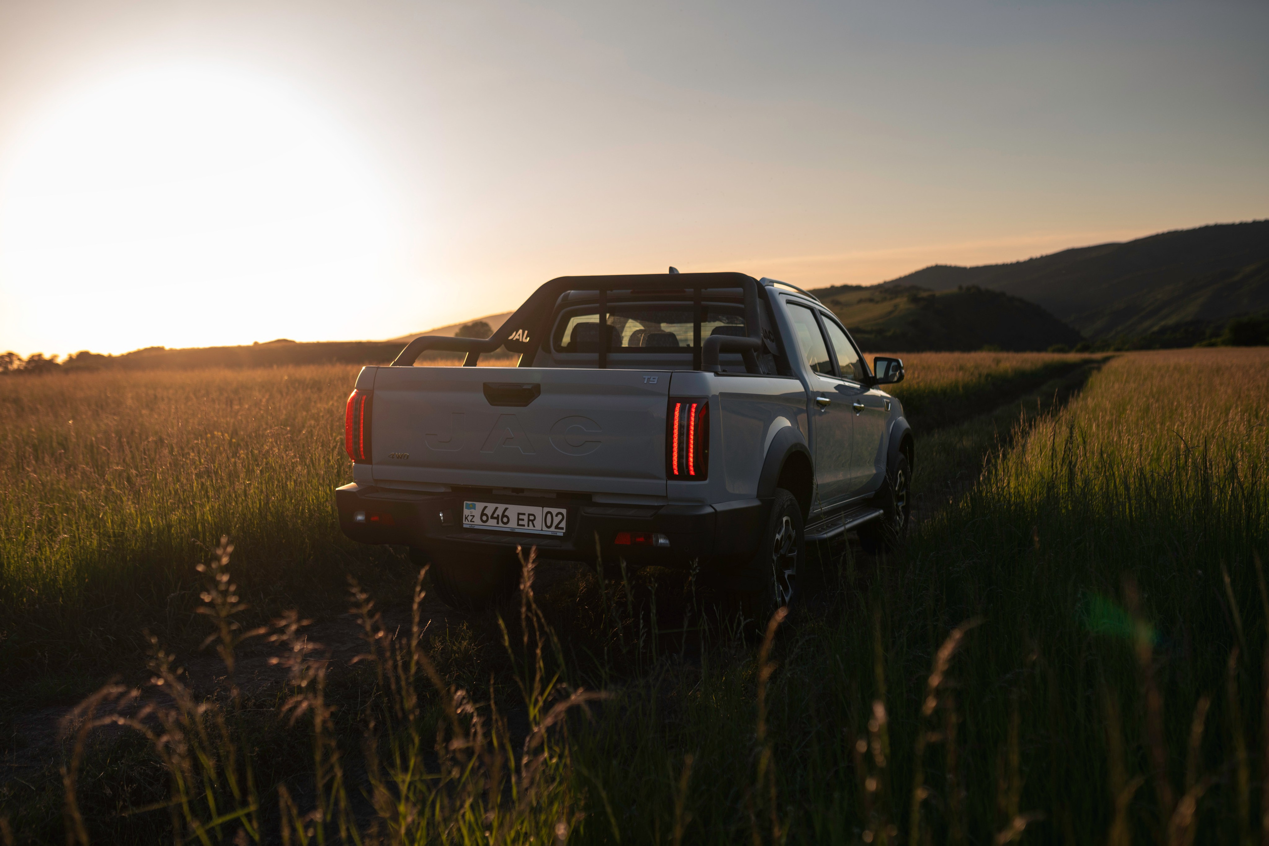 JAC T8 Pro. Чен Станислав | Автомобильный фотограф | Алматы, Казахстан