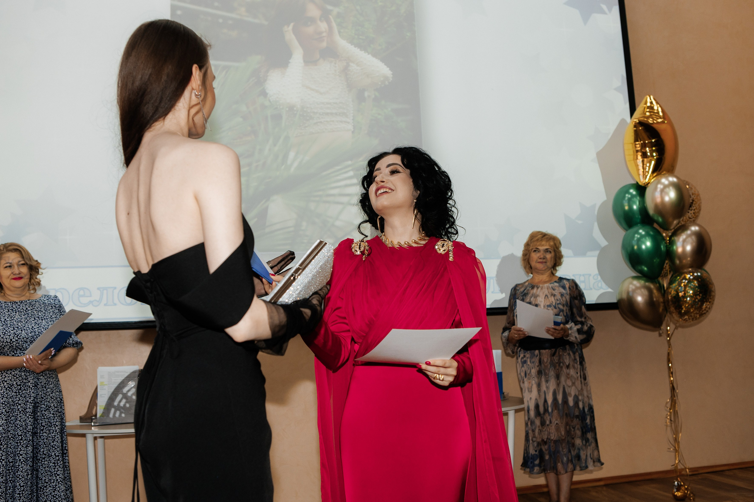 Выпускной Гимназия 12 2024 г. Свадебный и портретный Фотограф в Липецке Дмитрий Котюков