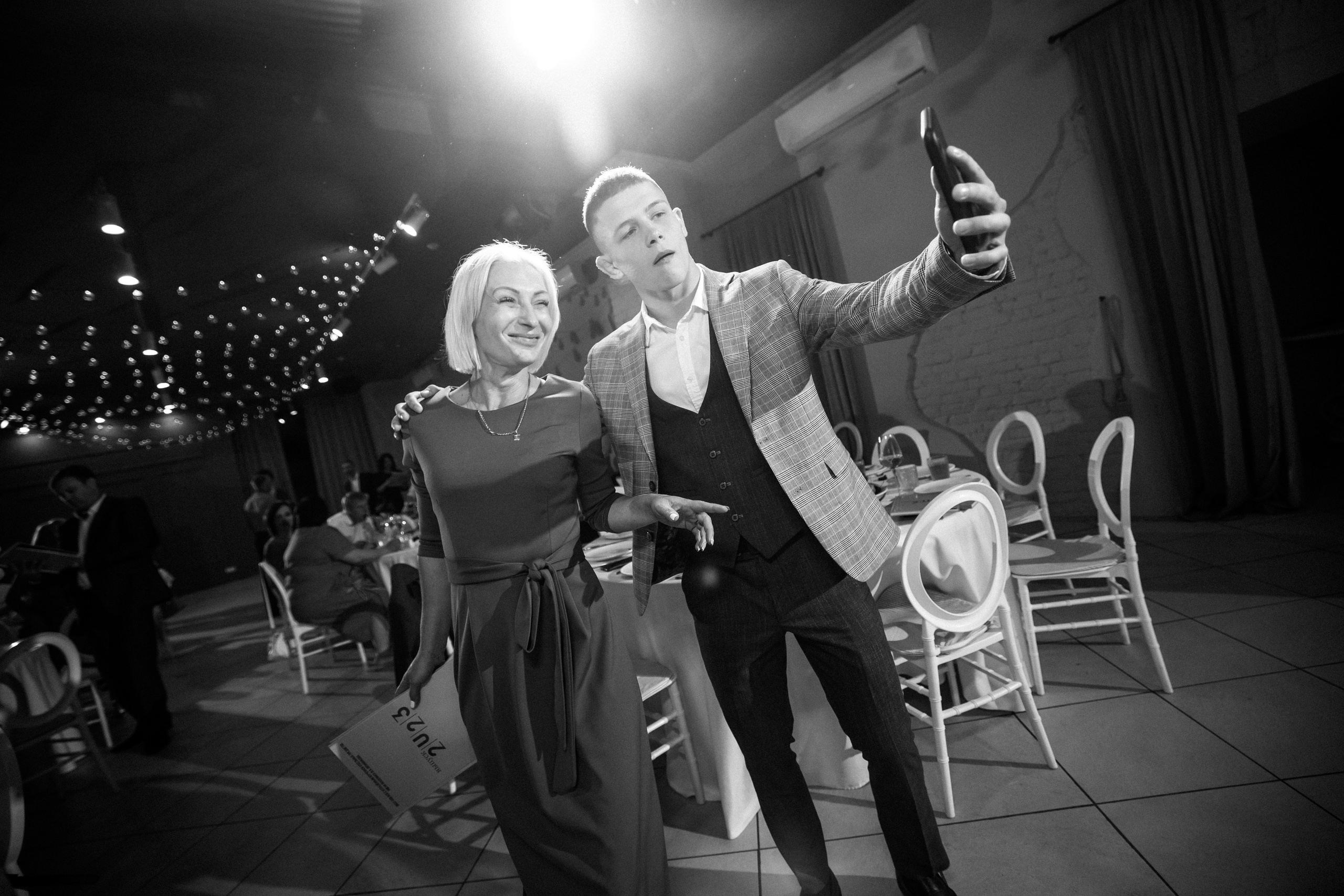 2023-06-23 Выпускной МБОУ СОШ № 10. Фотограф в Красноярске