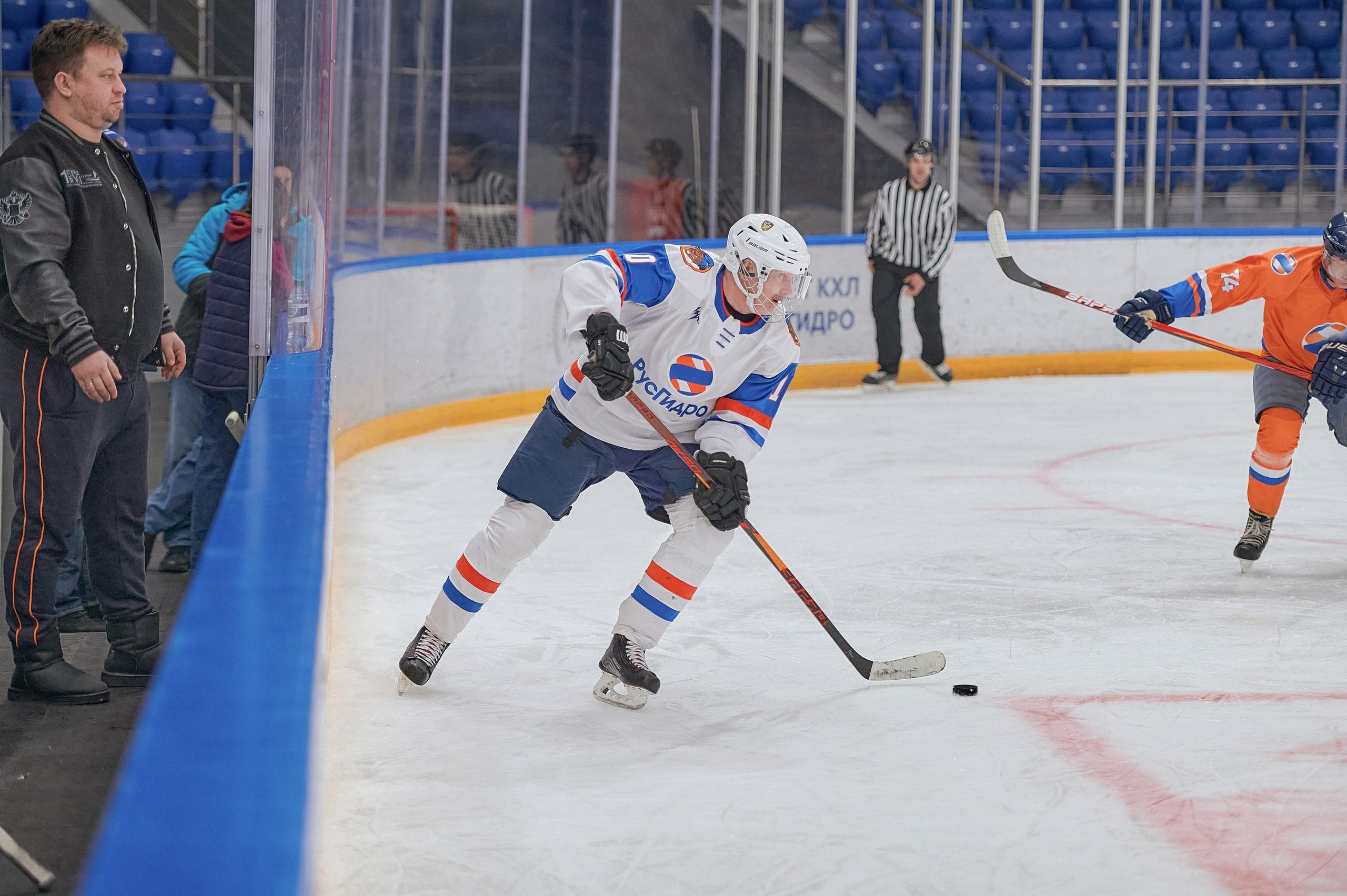 Портфолио репортажной фотосъёмки: Кристалл арена — Хоккей — РусГидро. Фотограф Яковлев Роман — Красноярск