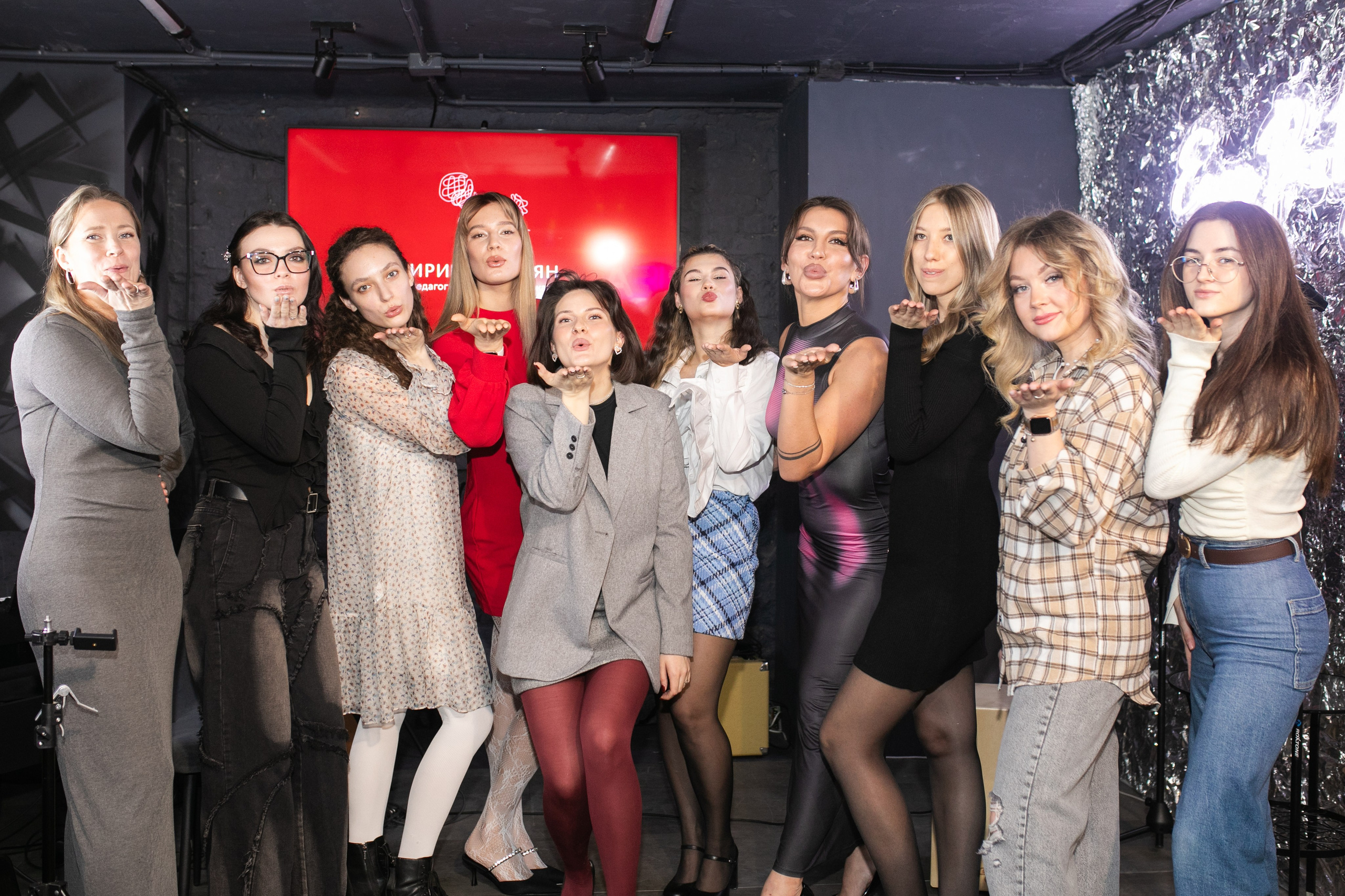 Квартирник (отчетный концерт студии Ирины Кюлян). Фотограф в Новосибирске Ася Зверева