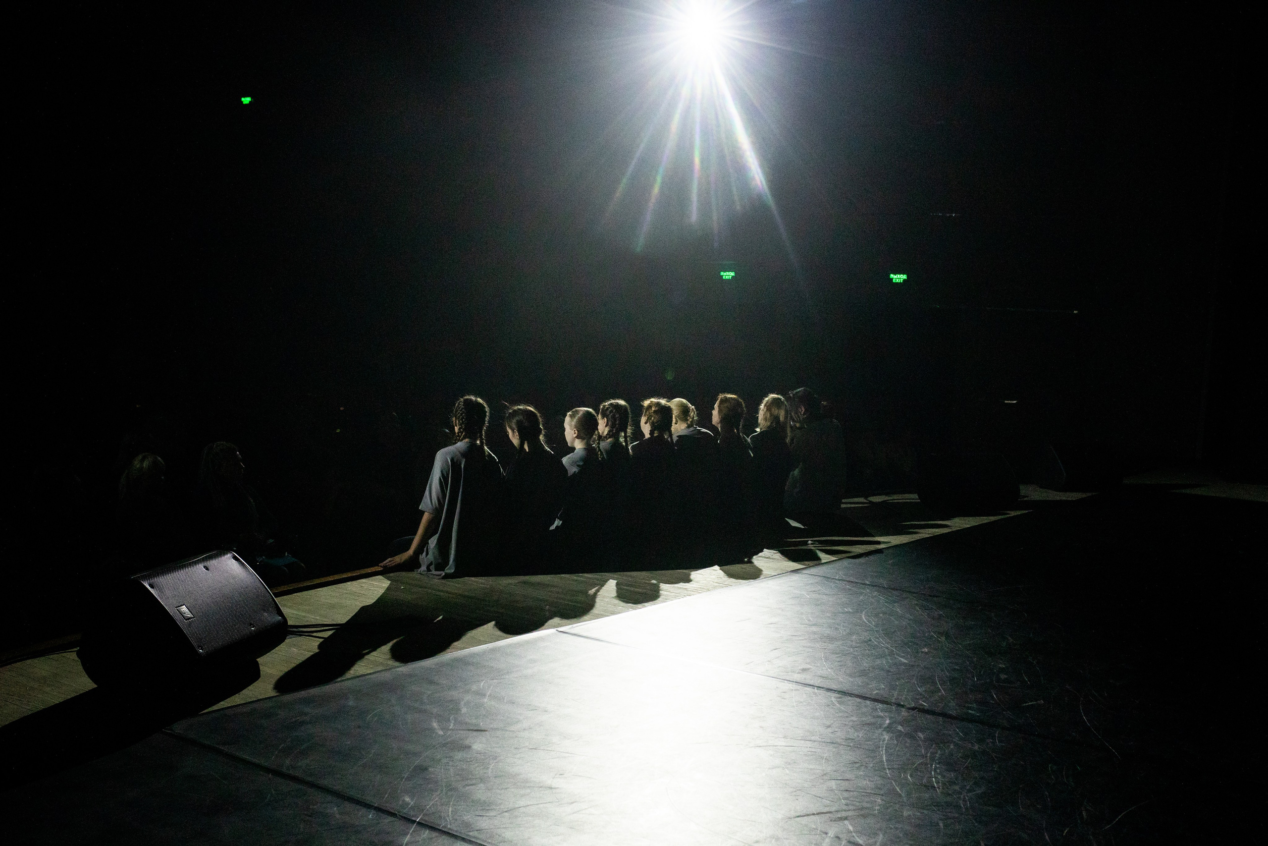 Закулисье отчетного концерта студии балета и растяжки «Левита». Фотограф в Новосибирске Ася Зверева