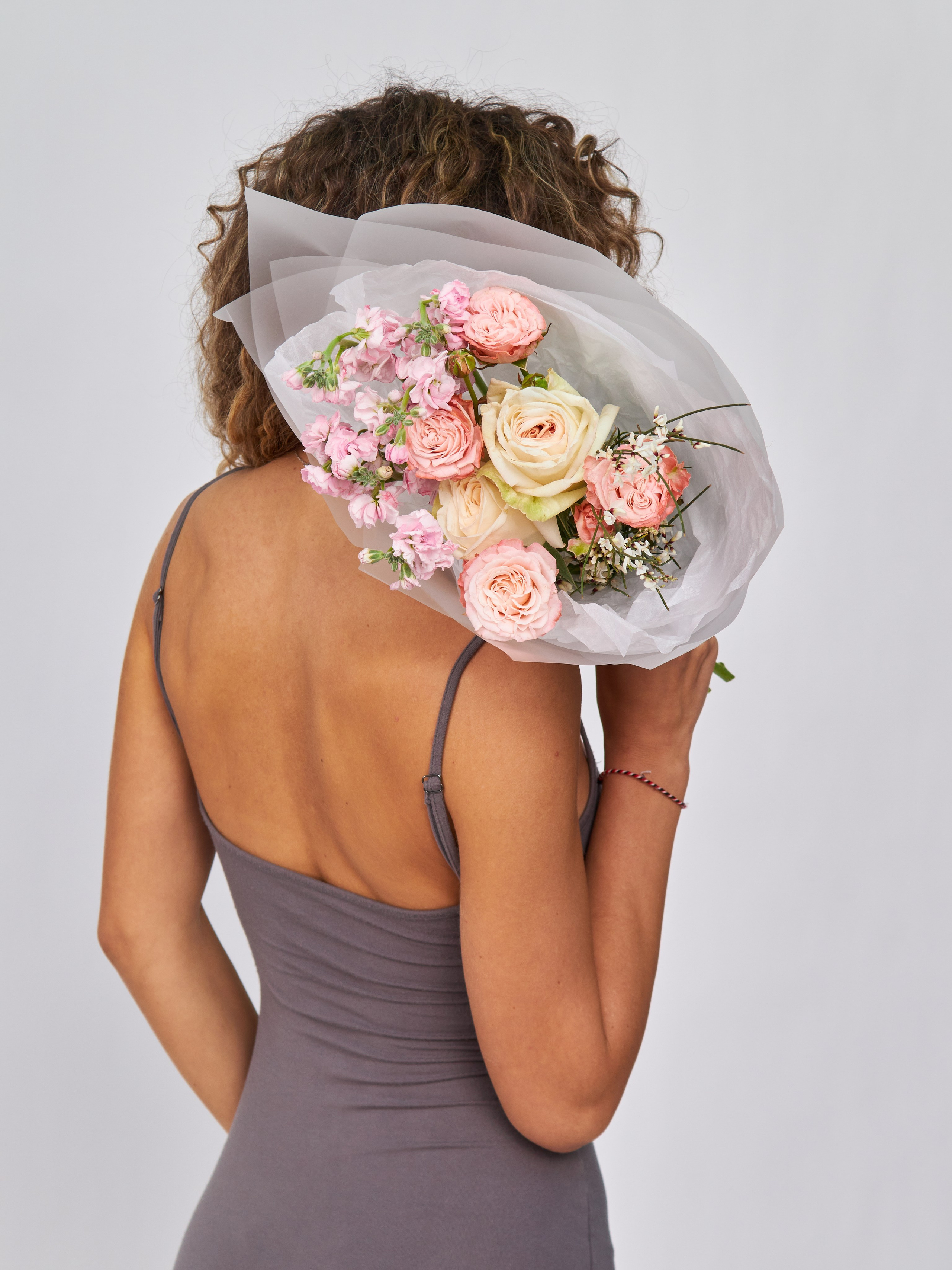 Съемка одежды для Wildberries в Москве: предметная фотосессия под ключ