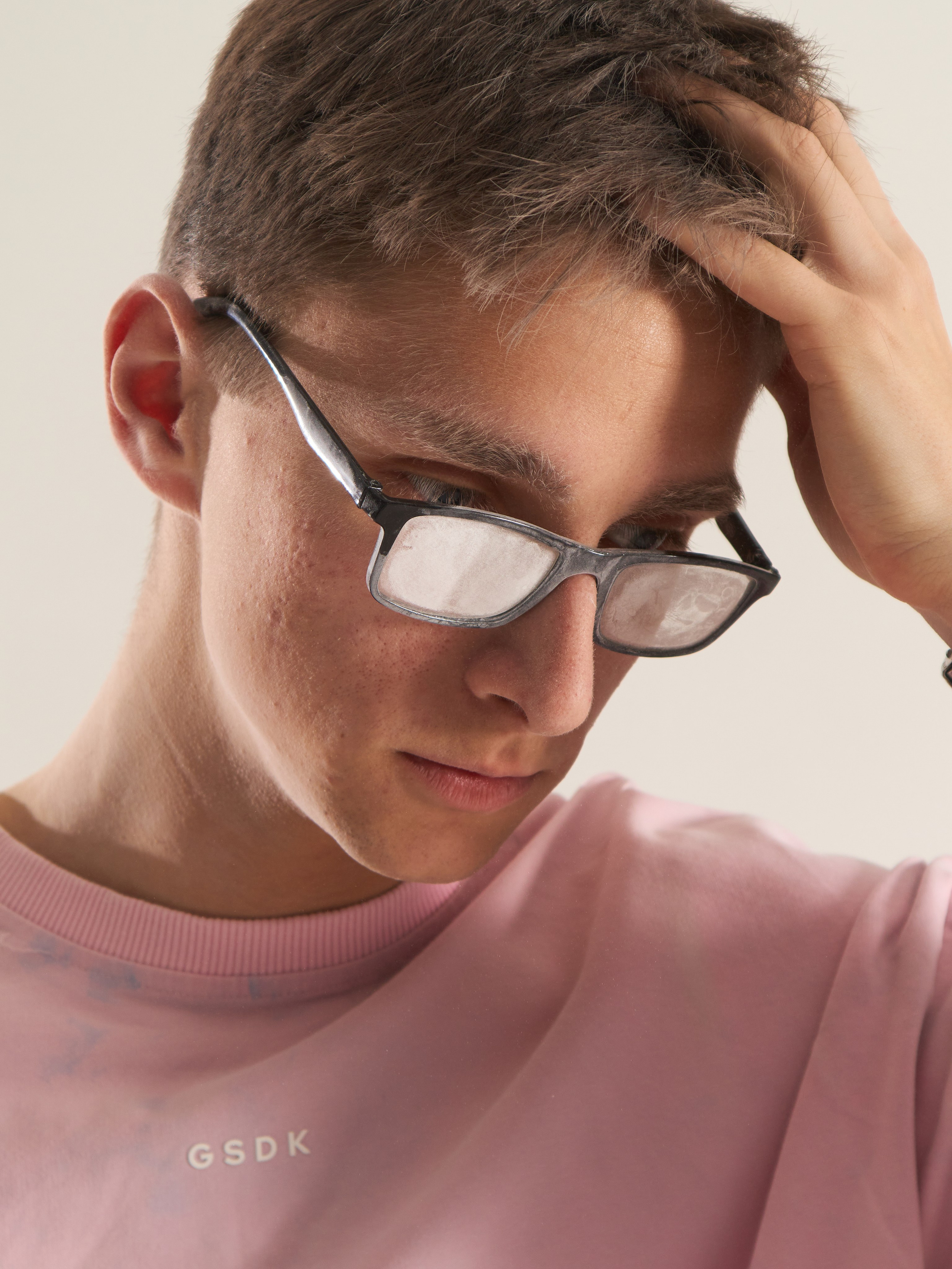 Нужен фотограф в Москве на срочную предметную съемку одежды? Организуем сегодня