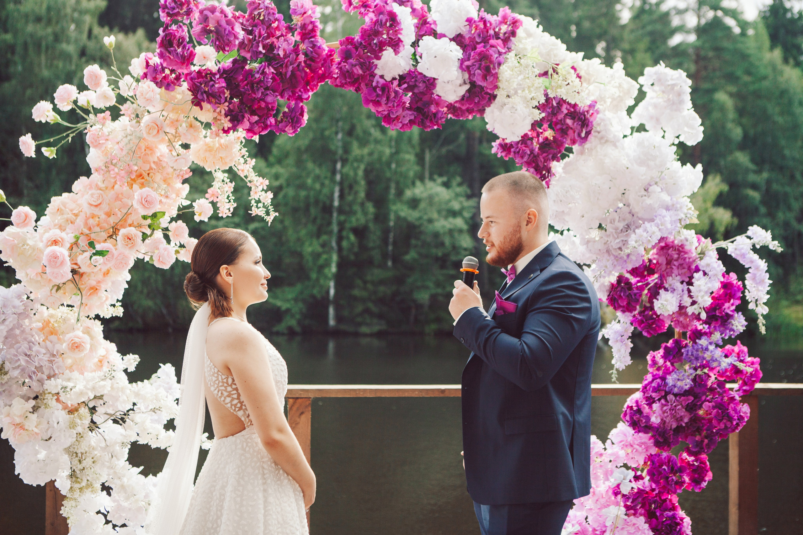 Свадебная фотосессия в отеле hartwell hotel и на патриарших прудах. Фотограф Ольга Ефремова