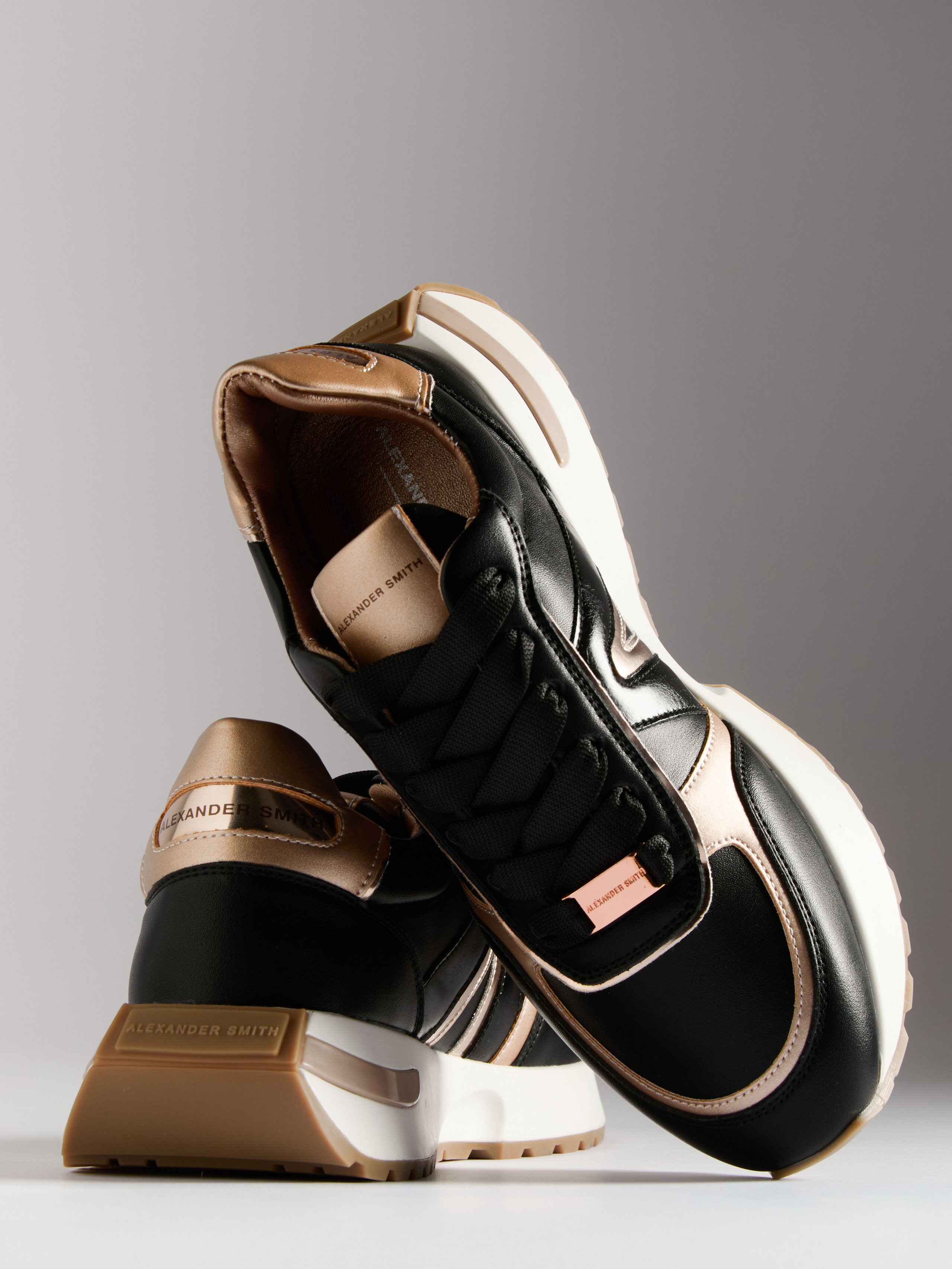 Предметный фотограф в Москве Евгений Шубин