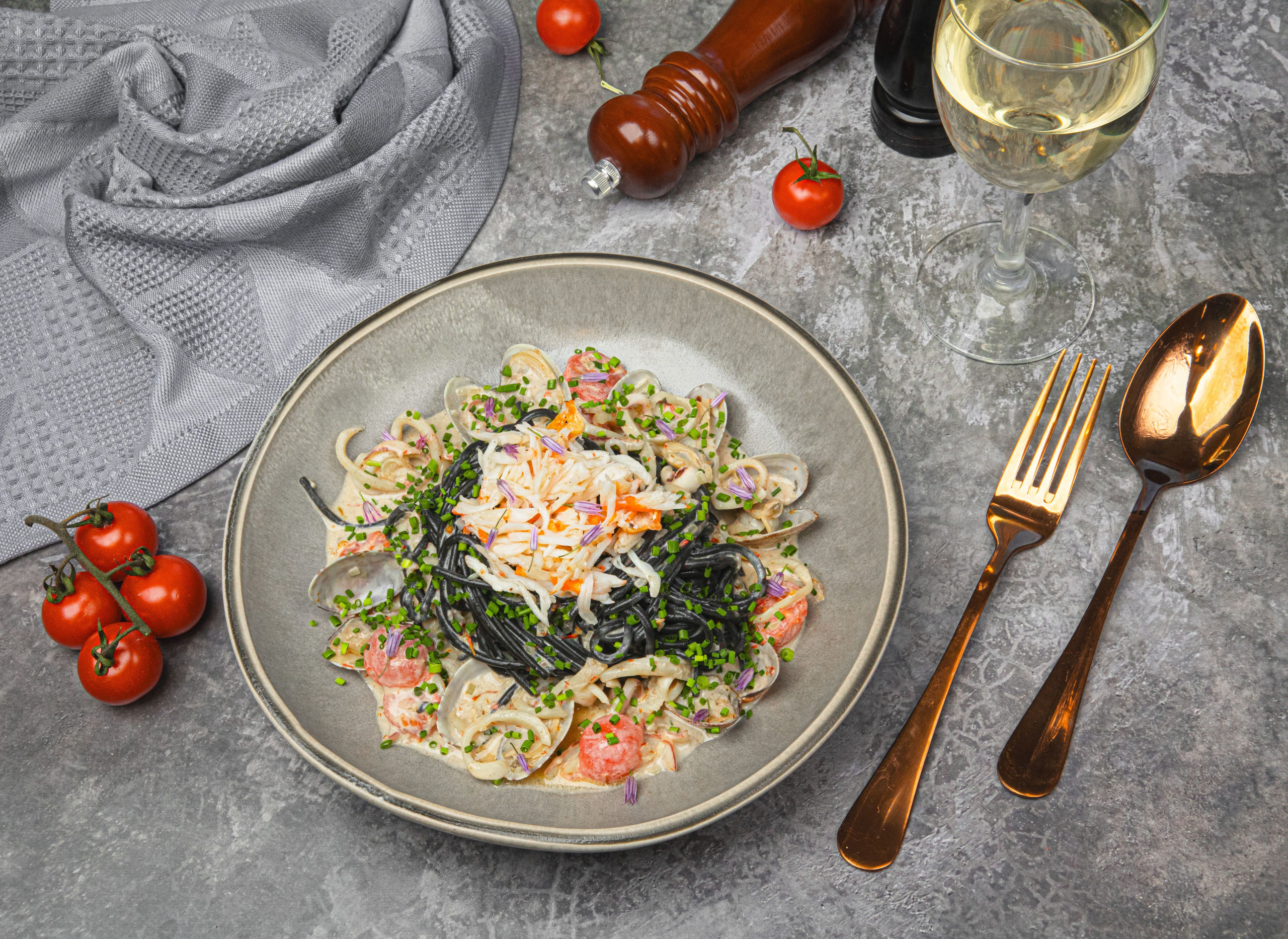 Художественная съёмка блюд с участием фуд-стилиста. Фуд-фотограф Илья Милоданов съемка в Москве и Московской области