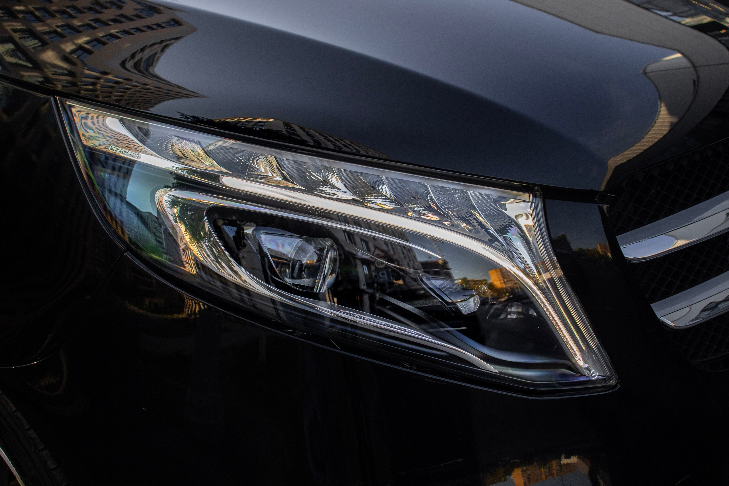 Mercedes-Benz V-class