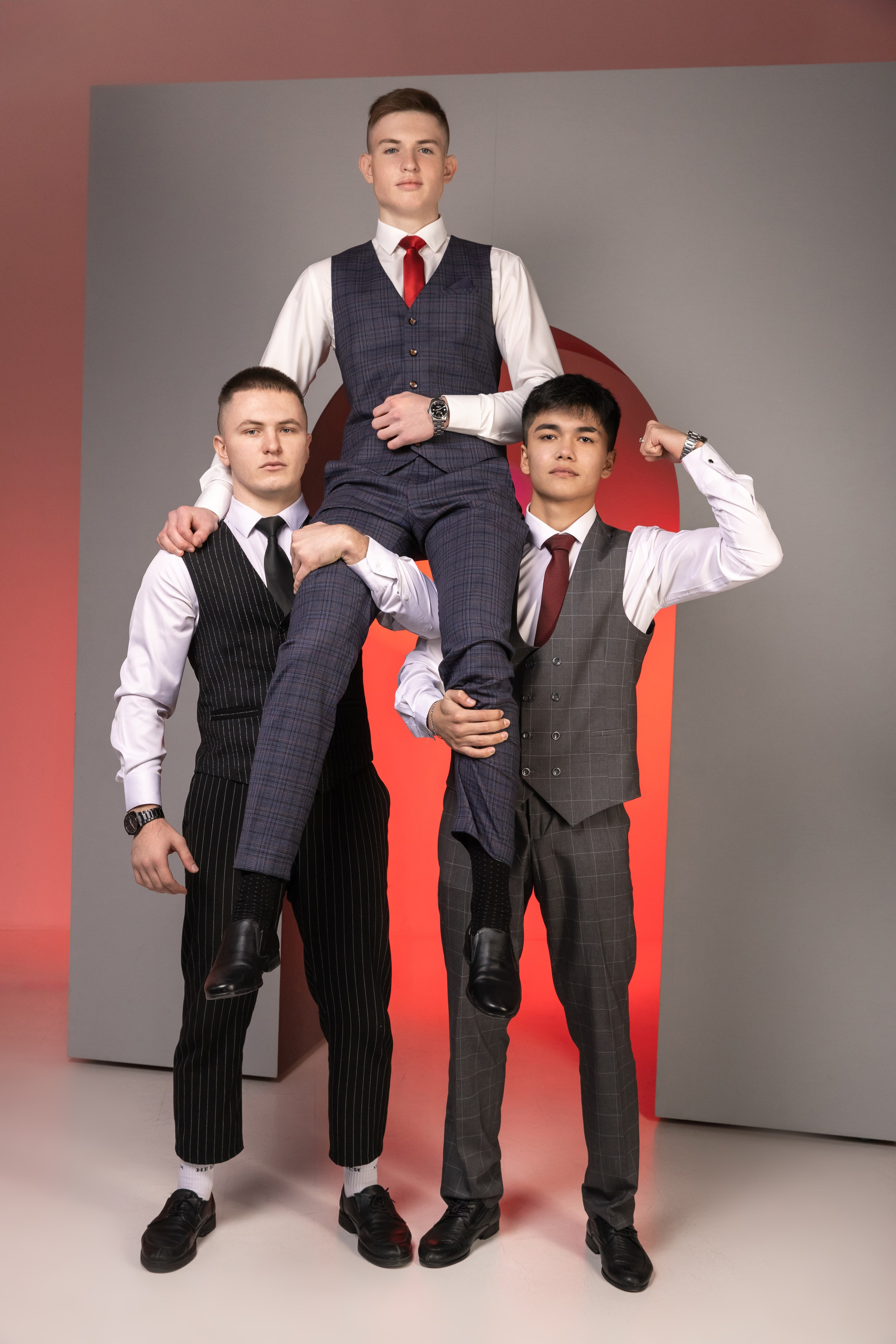 Групповые фото для старших классов в фотостудии. Выпускные альбомы Евгении Виноградовой г. Липецк