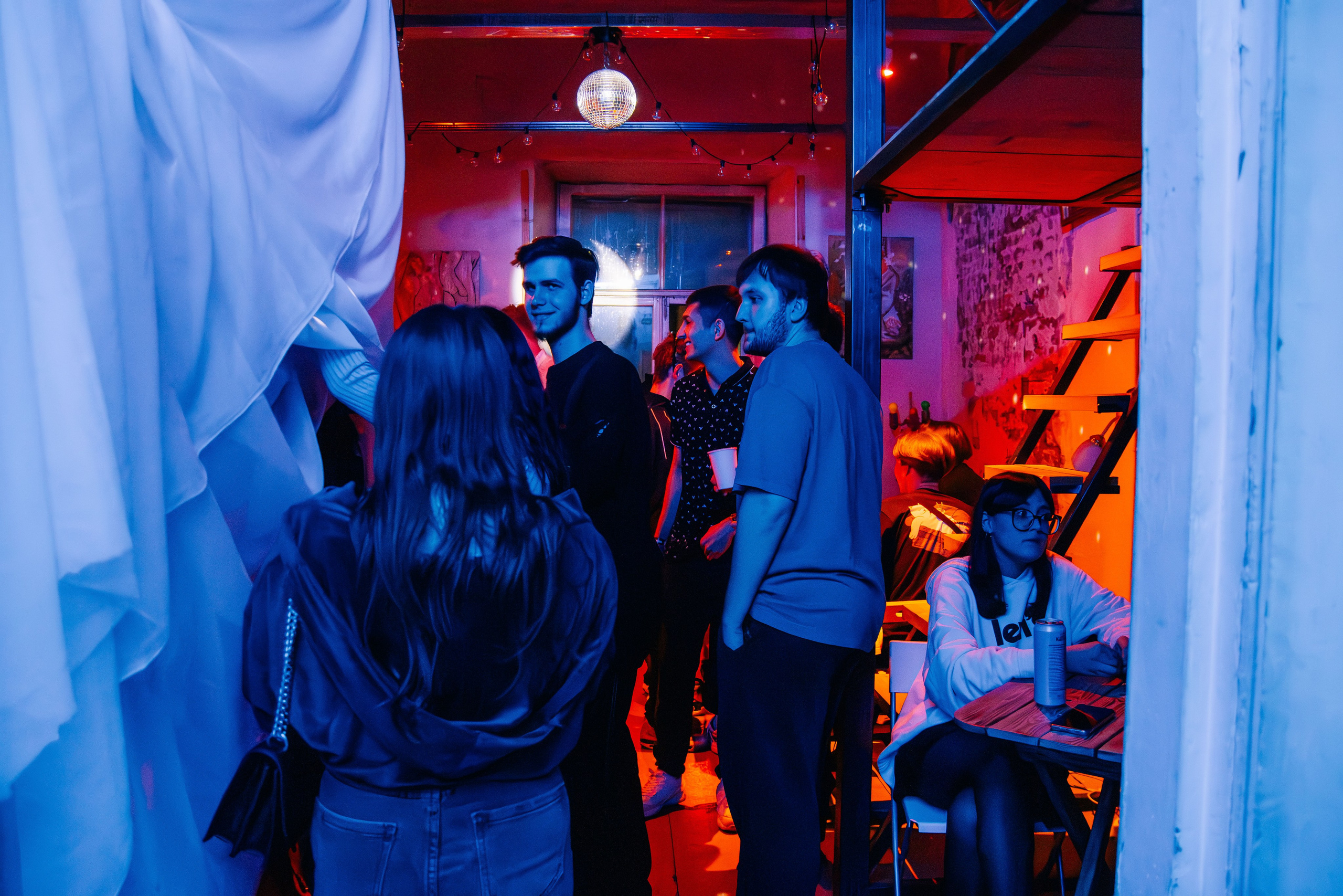 Тусовки. Фотограф Егор Огородов