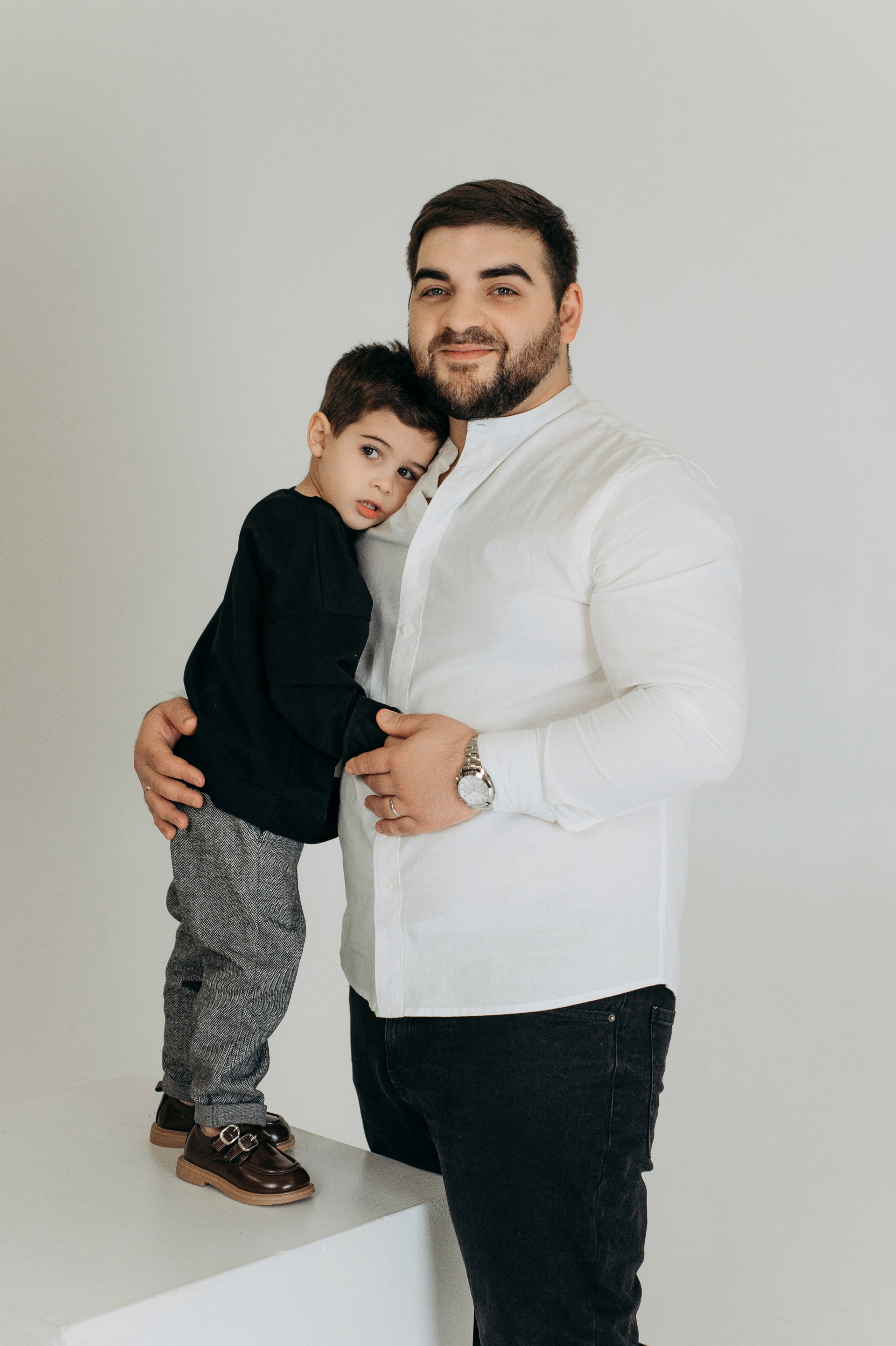 Семейная фотосессия на циклораме. Семейный и свадебный фотограф в Санкт-Петербурге Юлия Мельникова