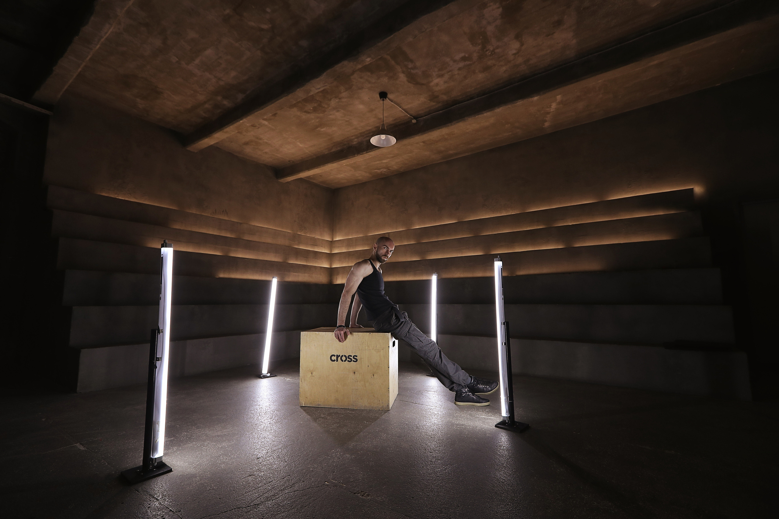 Фитнес съемка в студии.