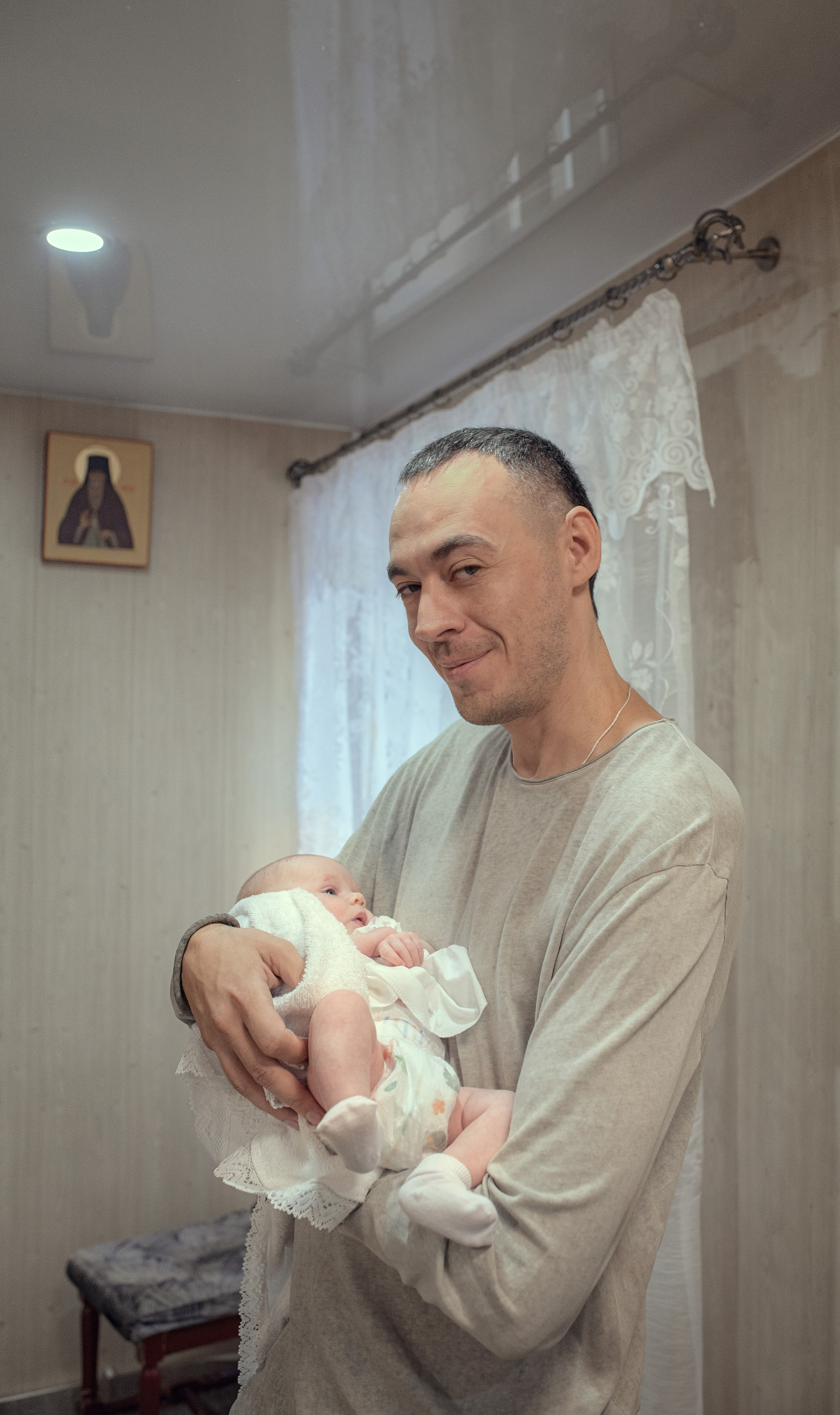 Крещение Аглайи в Покровском кафедральном соборе. Фотографы крещения/венчания  Красноярск Татьяна и Вячеслав Переваловы