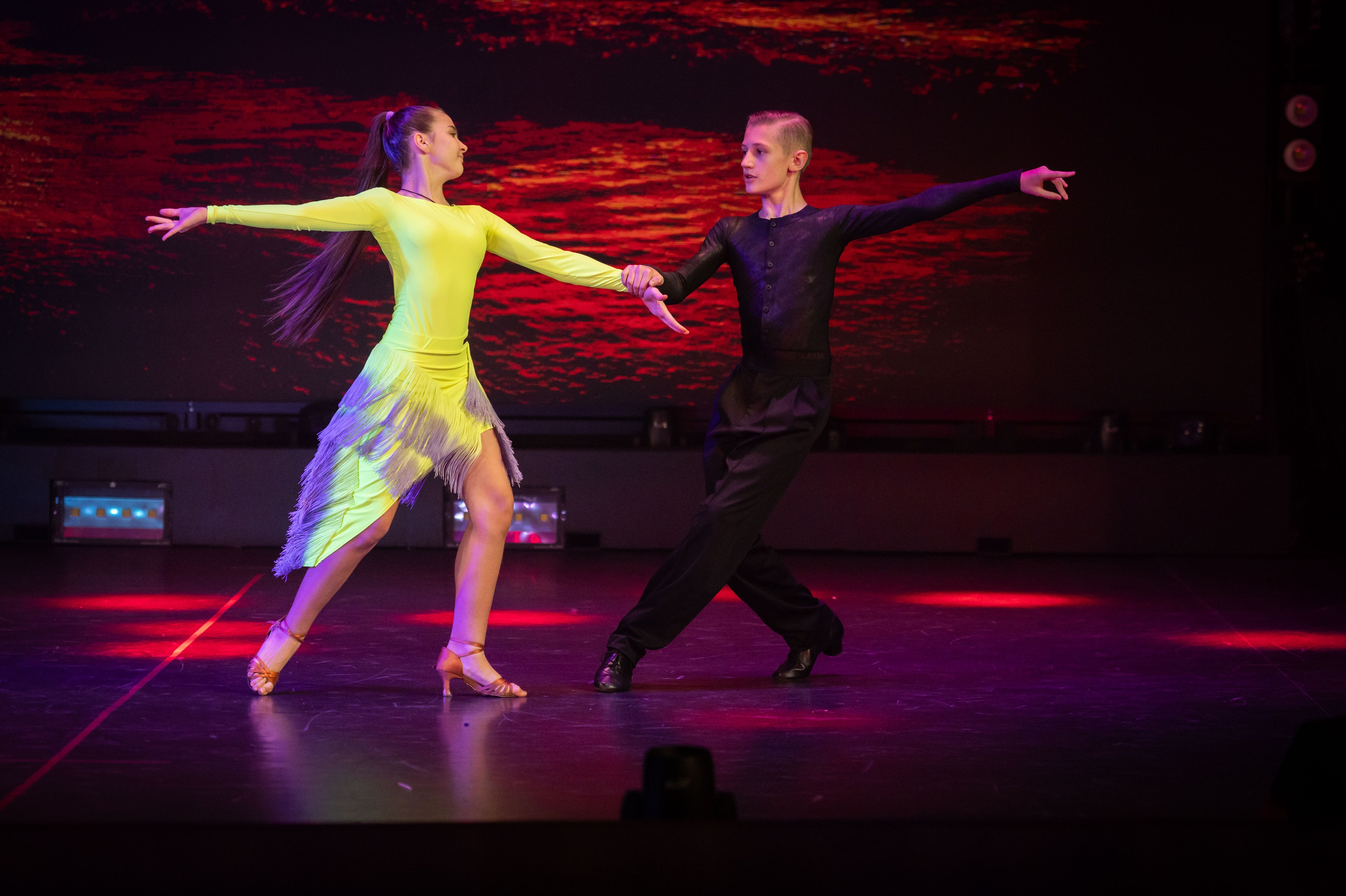 Дк Воровского отчетный концерт. Семейный и детский фотограф Анна Петракова