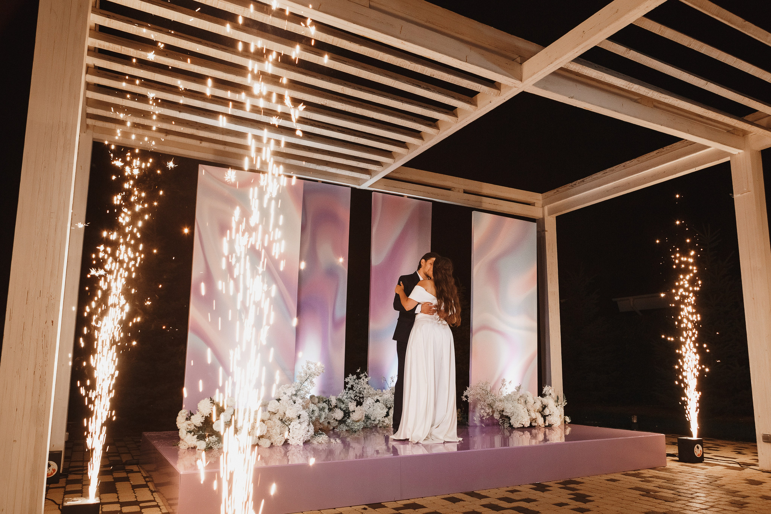 Романтические свадебные моменты Кирилла и Юли в Голден Хорс Таганрог. Свадебный и семейный фотограф в Таганроге Бакарюк Антон